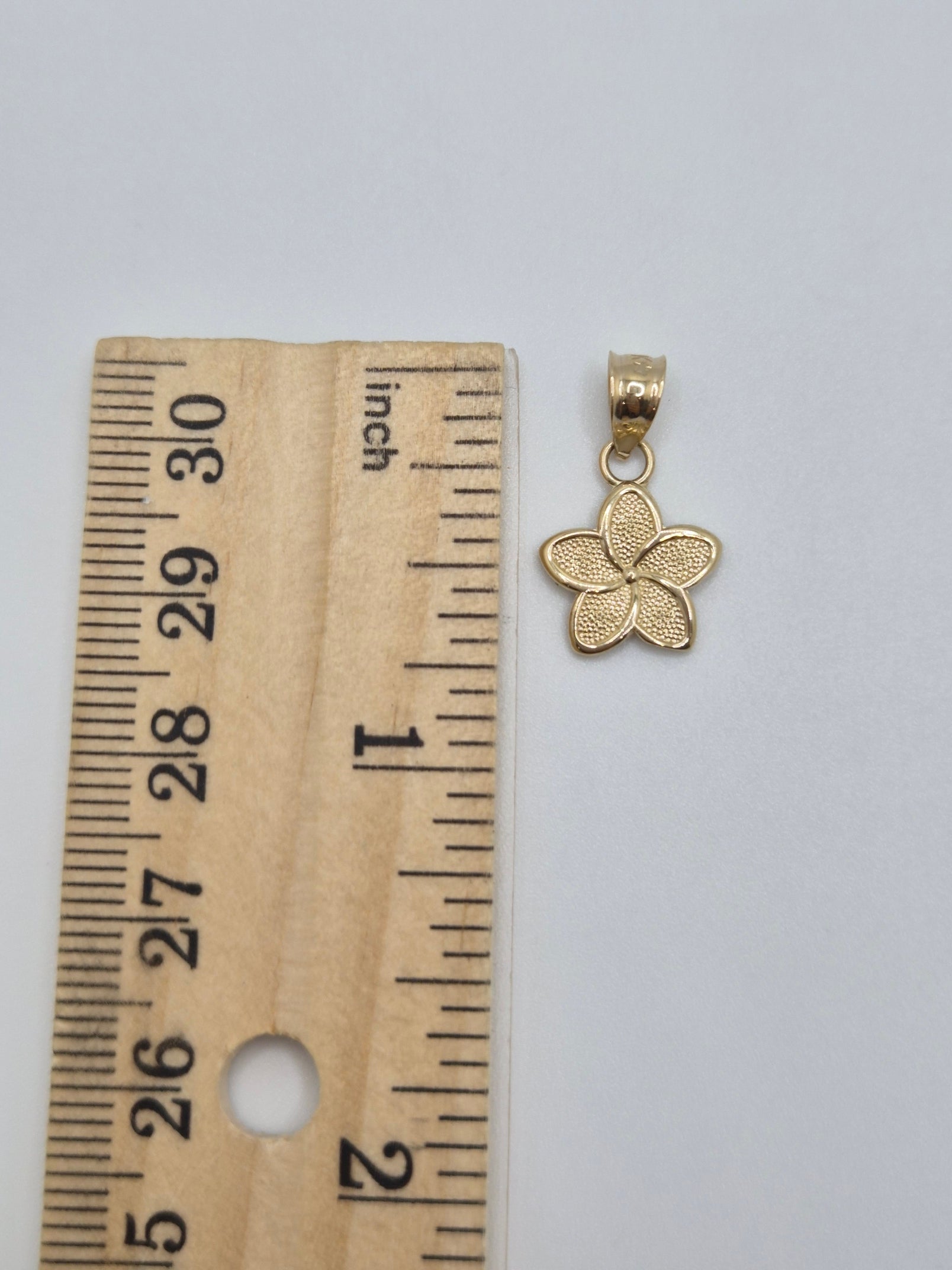 Petite Plumeria Glow Pendant 14K Gold