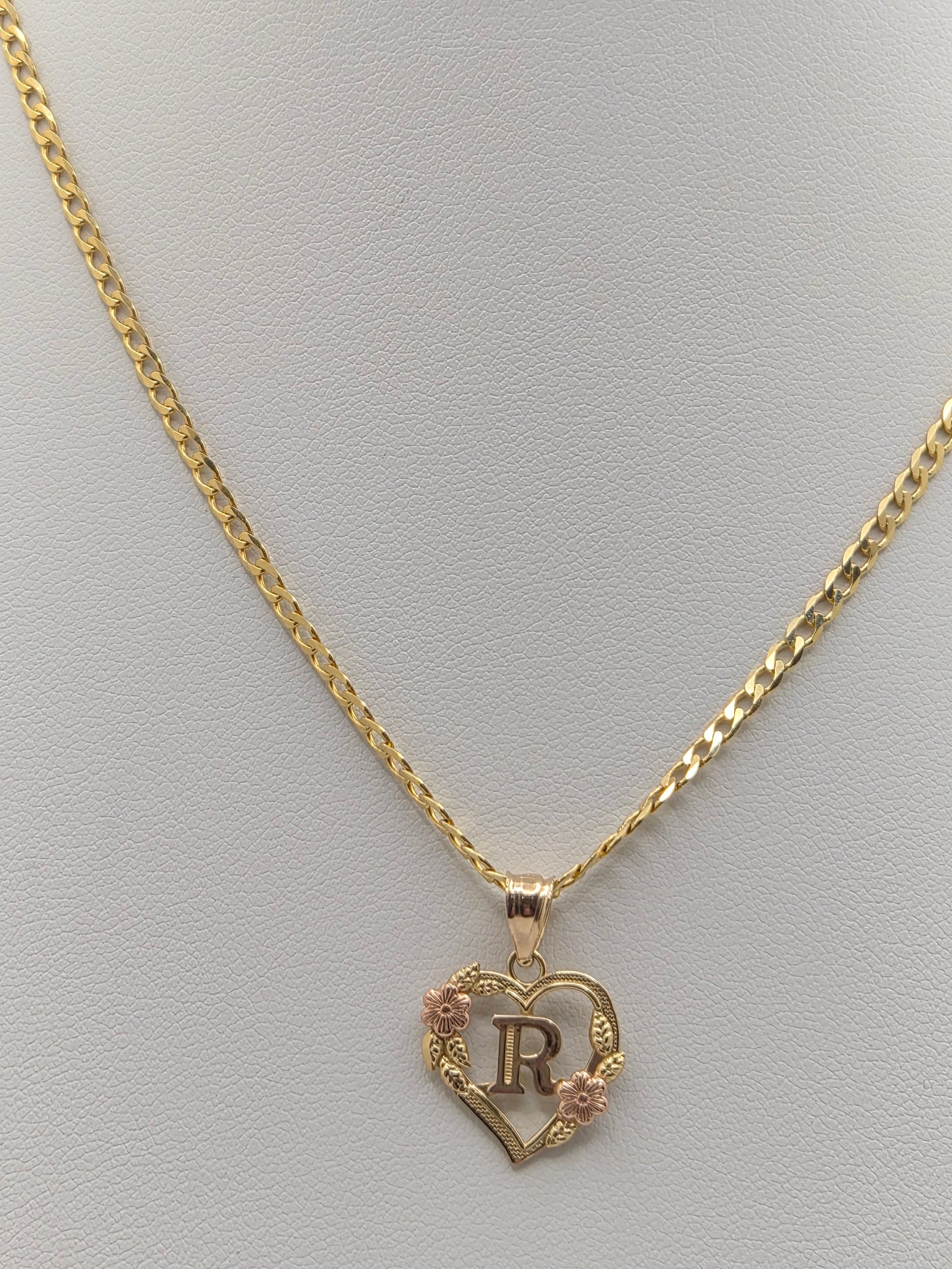 14K Gold Corazon Inicial Bloom Set