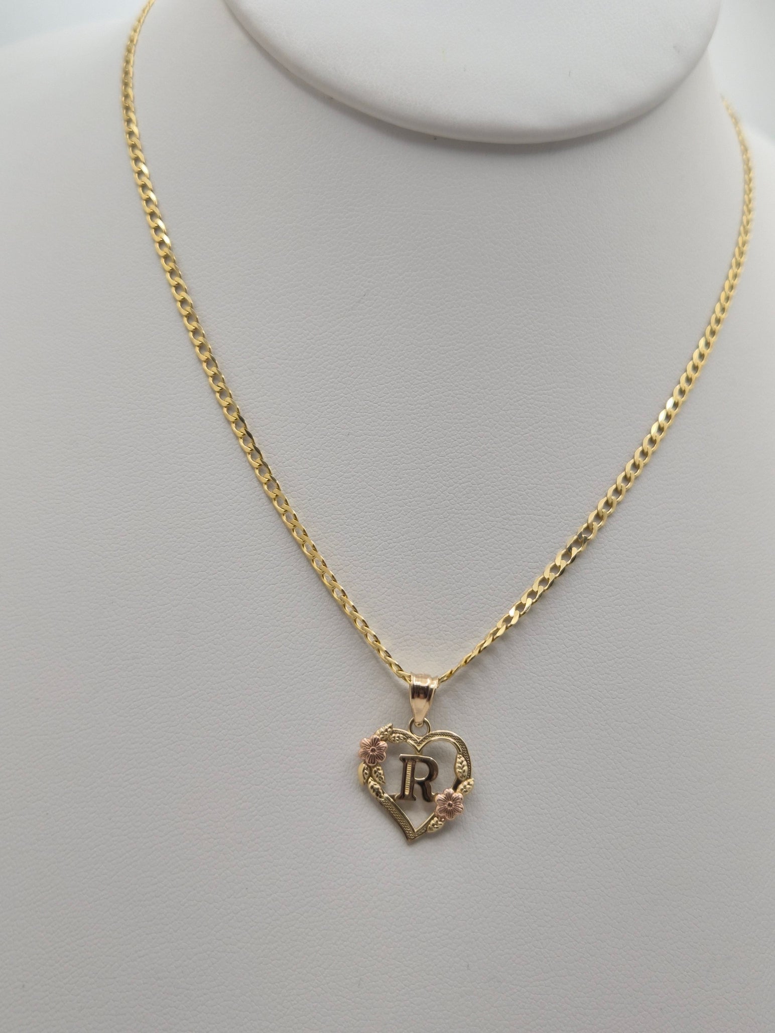 14K Gold Corazon Inicial Bloom Set