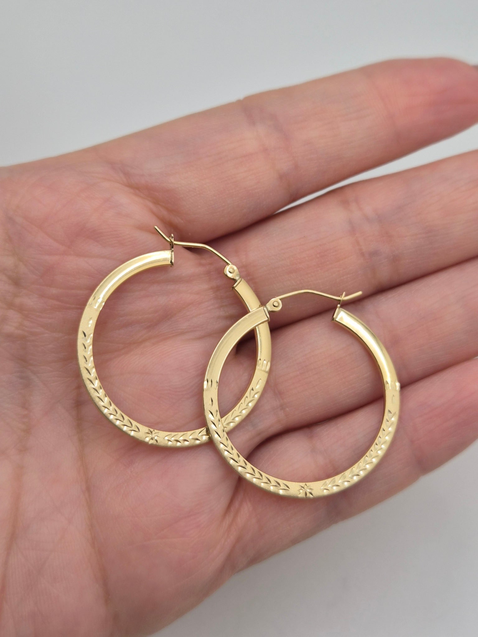 Aros de ensueño de laurel dorado (30 mm)