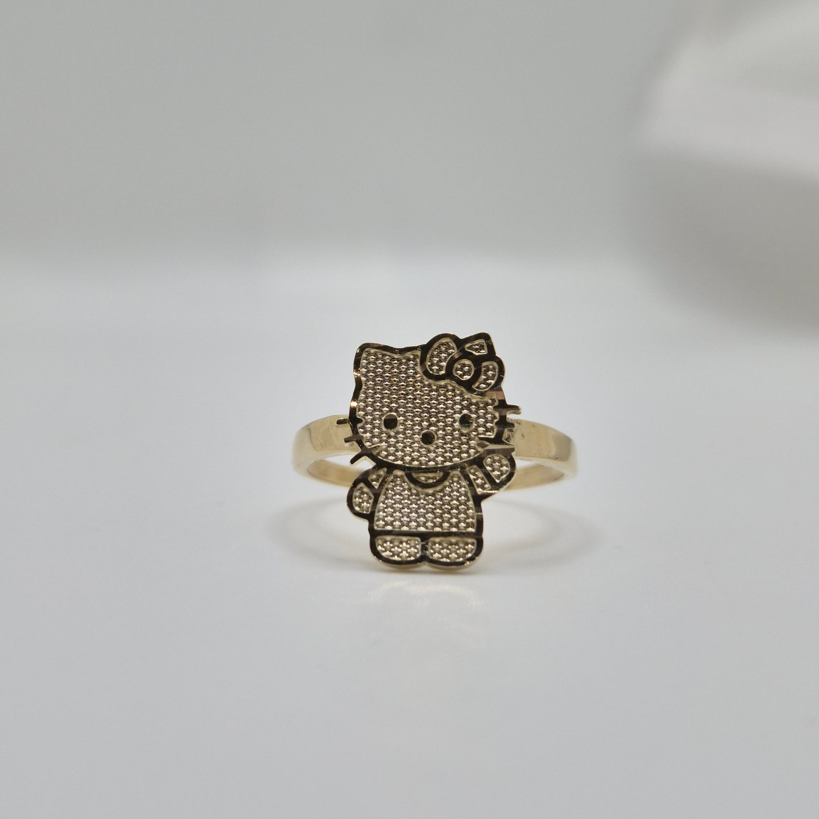 10K Gold Full Body Waving Hello Kitty Ring