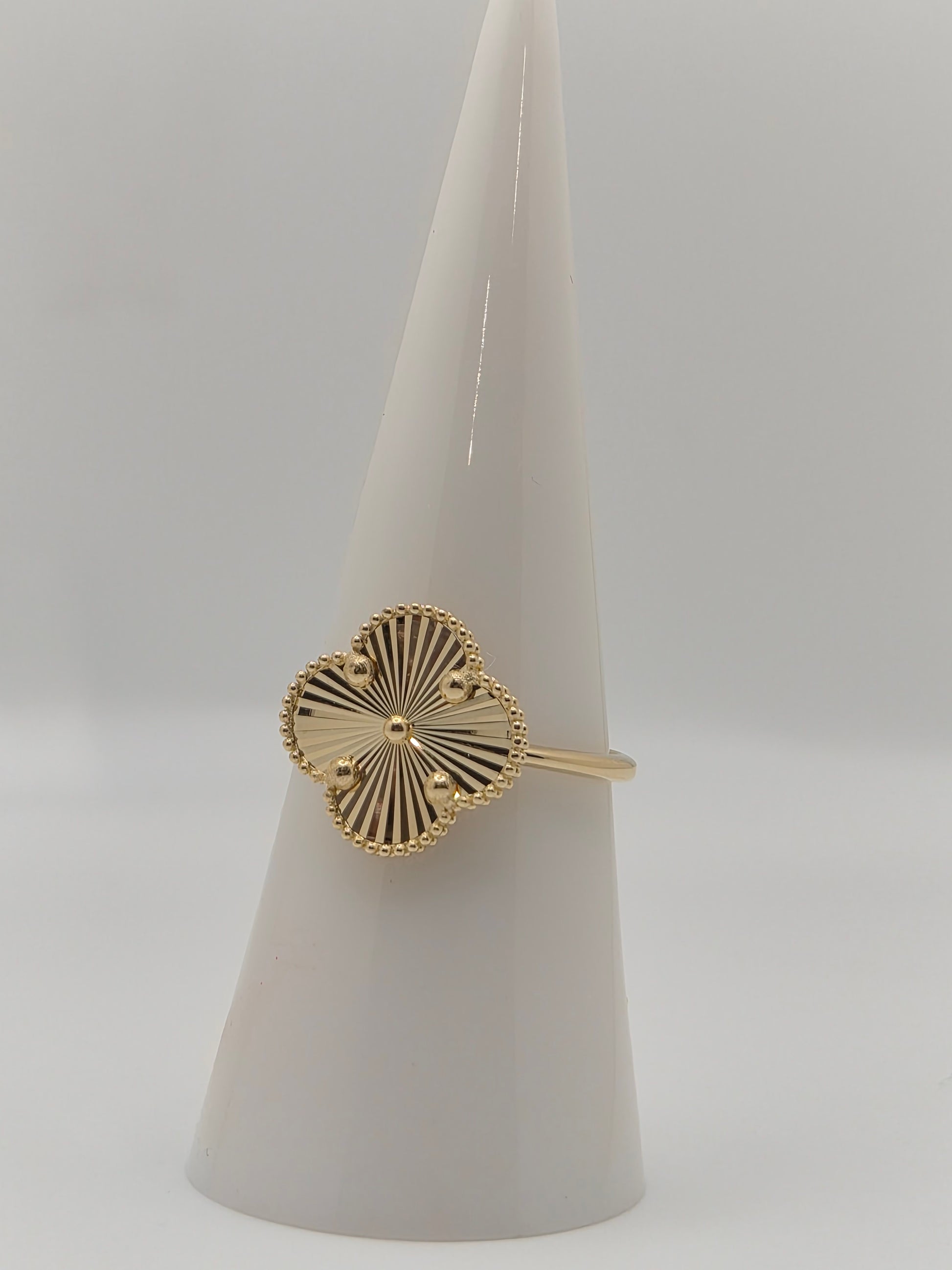 14k gold clover ring