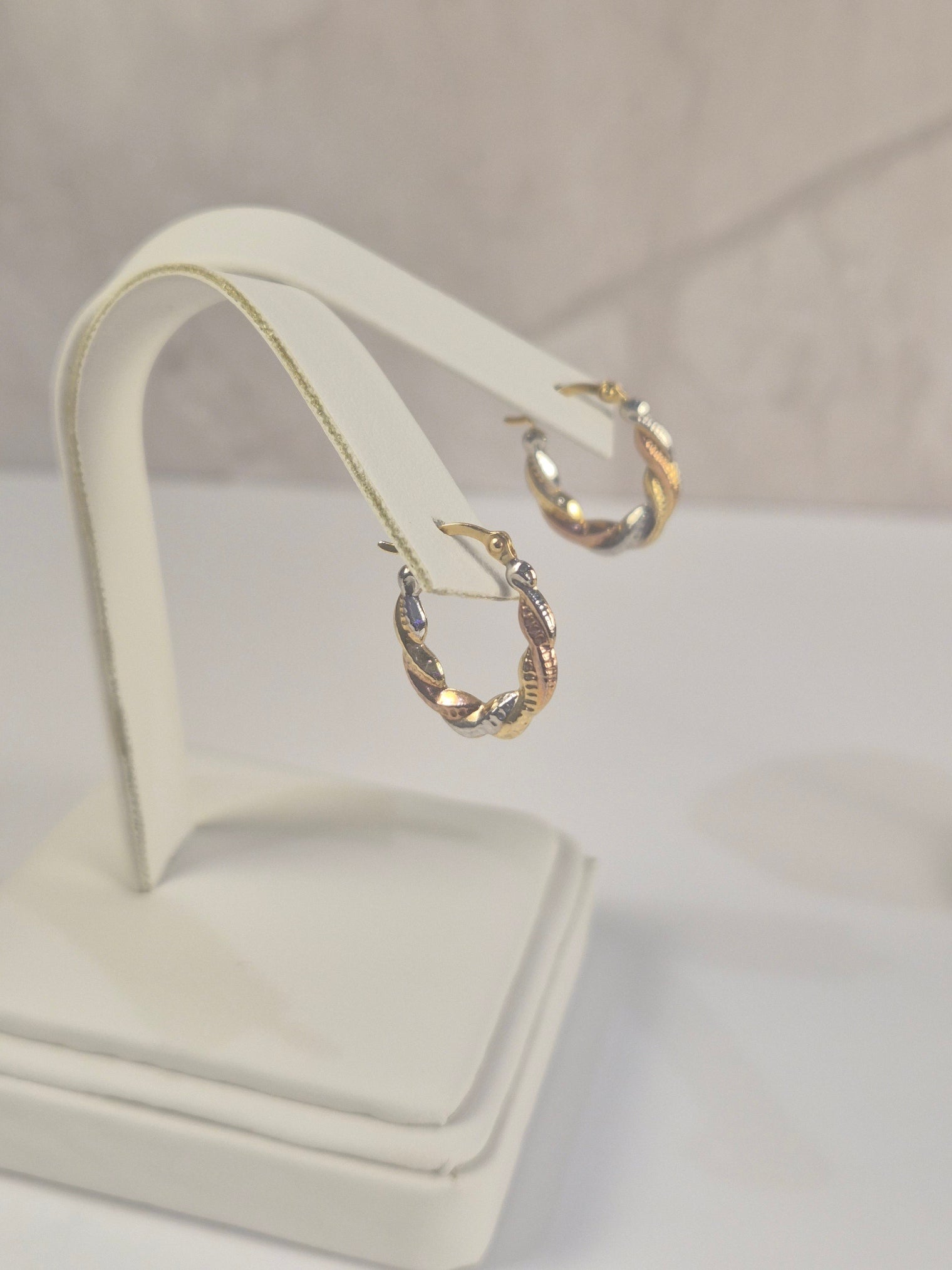 Pendientes de aro huecos tricolores en oro de 14 quilates (048)