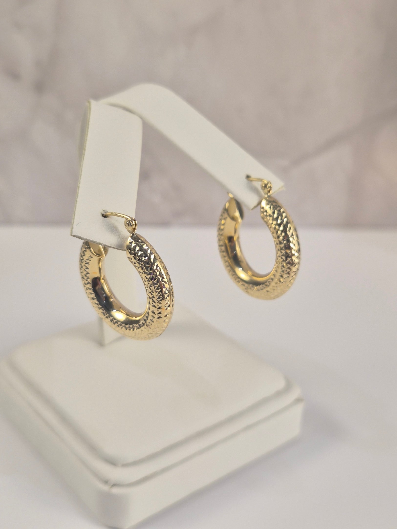 14k gold diamond cut tube hoop earrings (044)