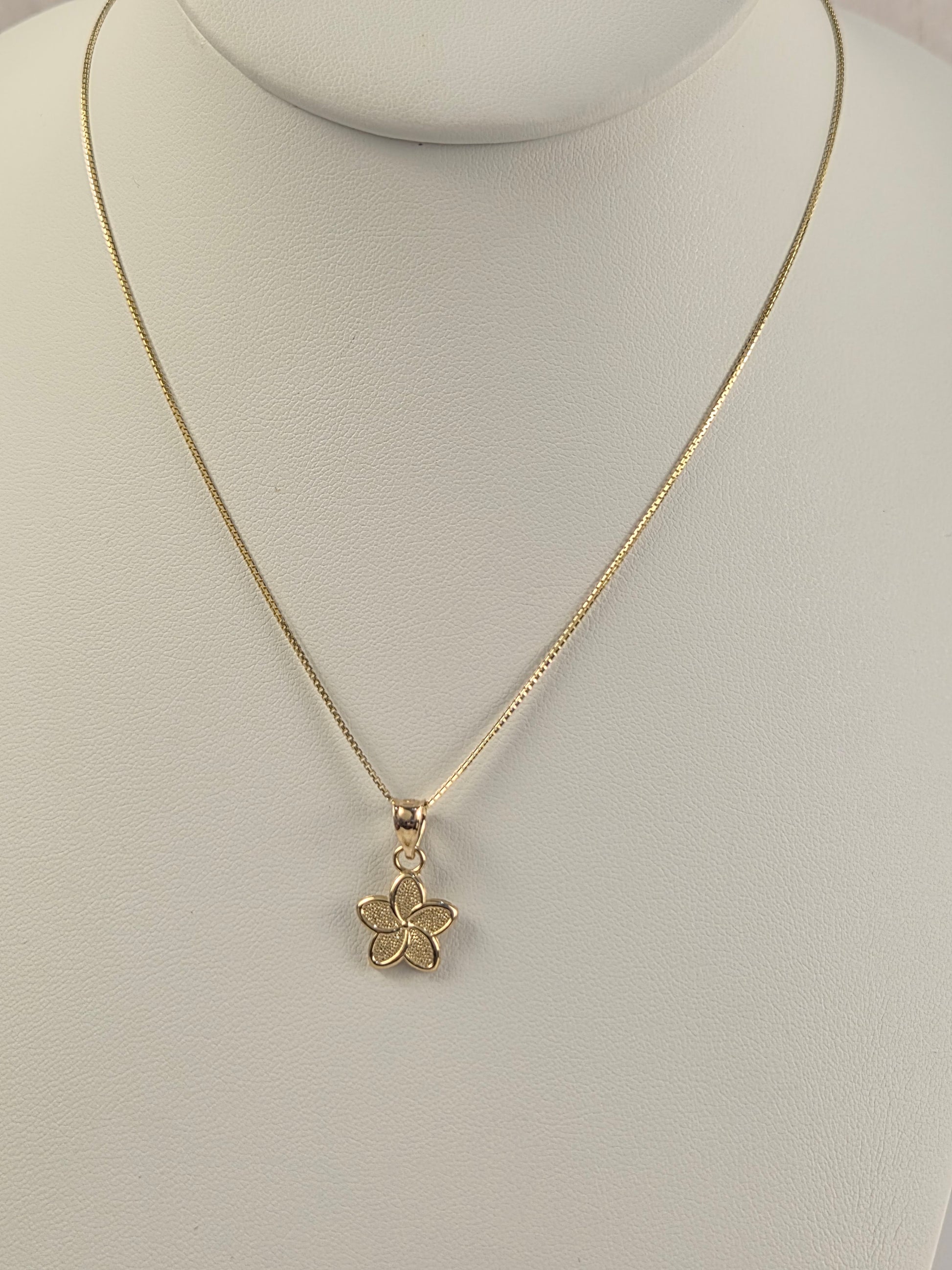 14K Gold Plumeria Box Chain Set