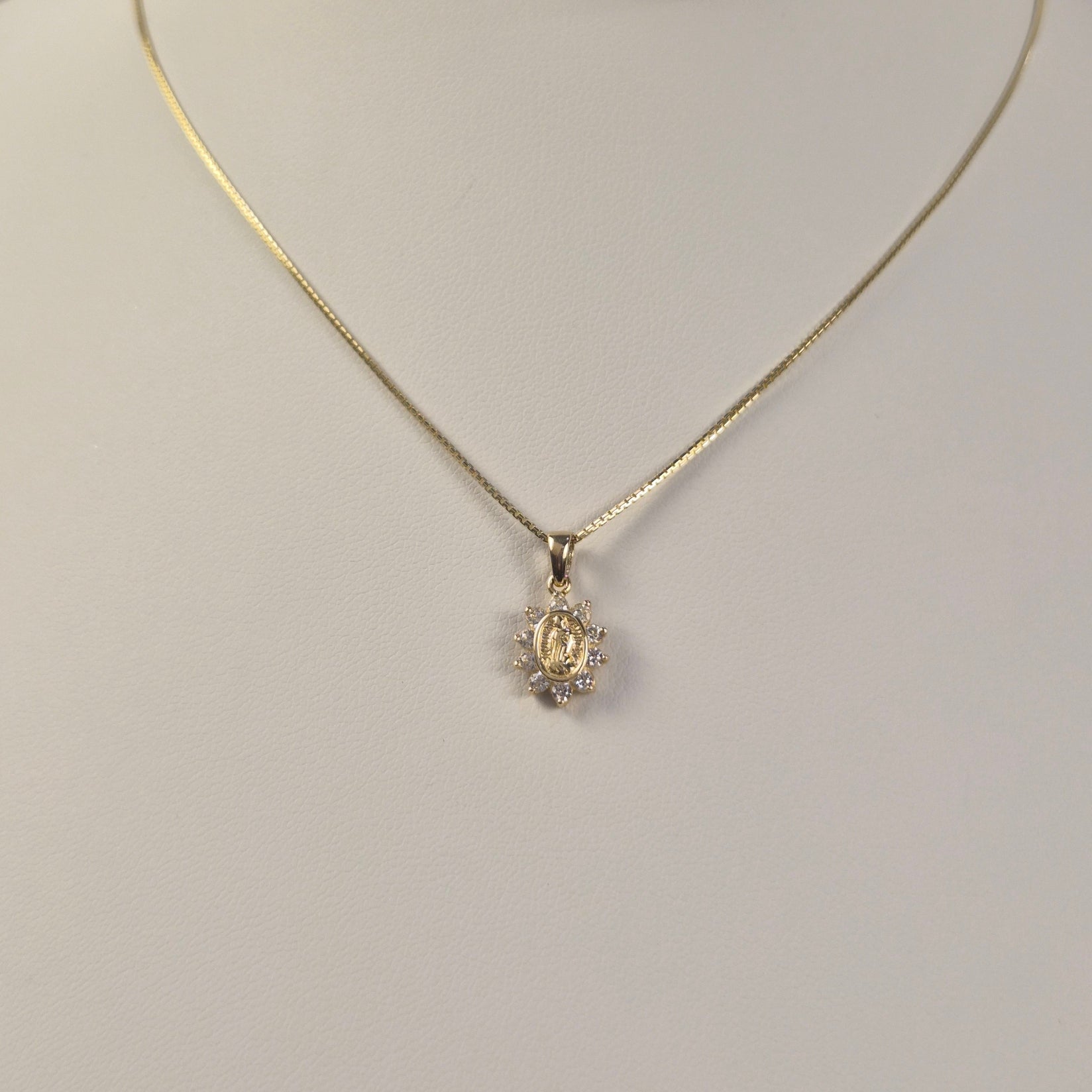 14K Gold Virgencita Brillito Box Chain Set
