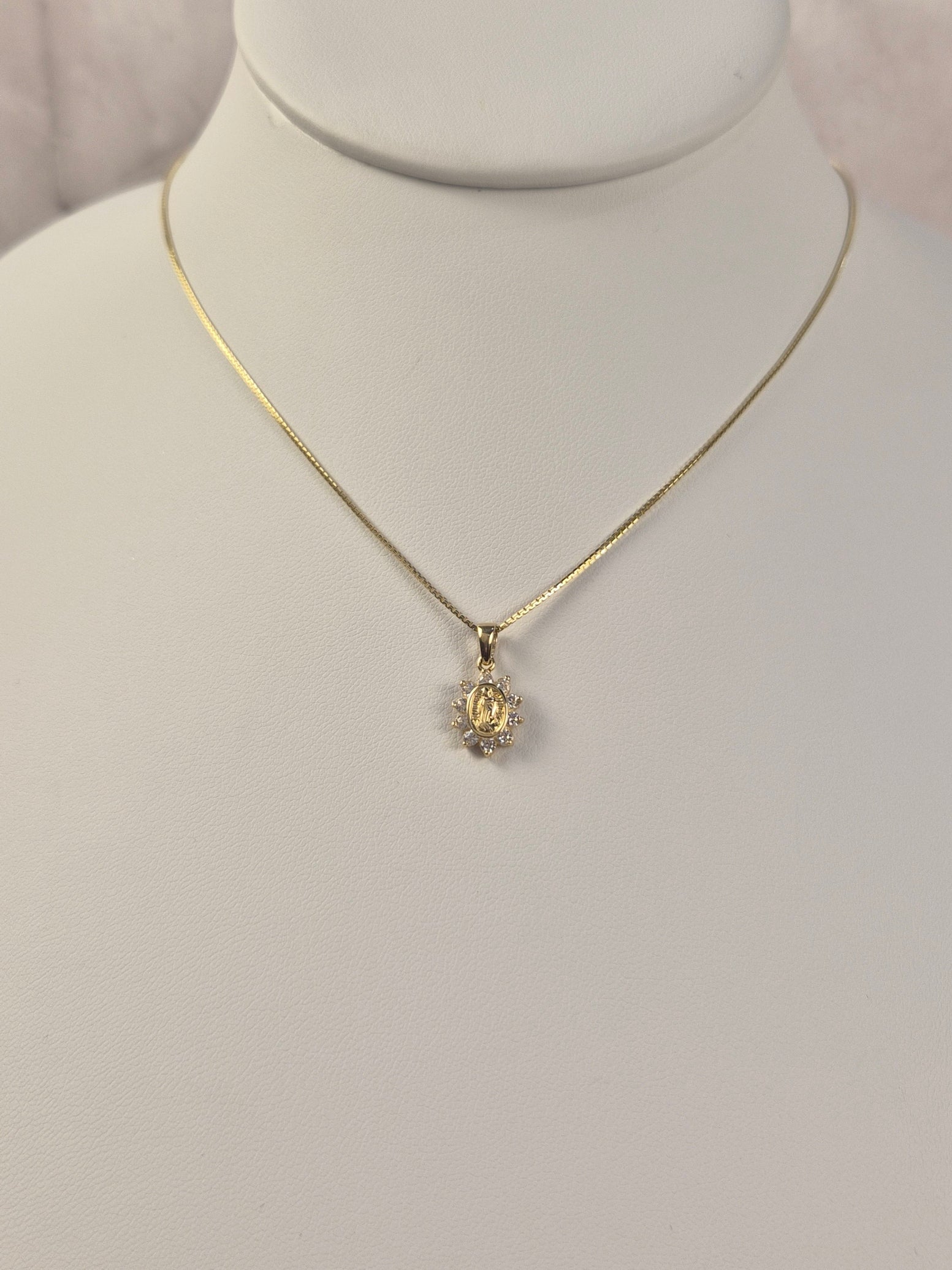 14K Gold Virgencita Brillito Box Chain Set