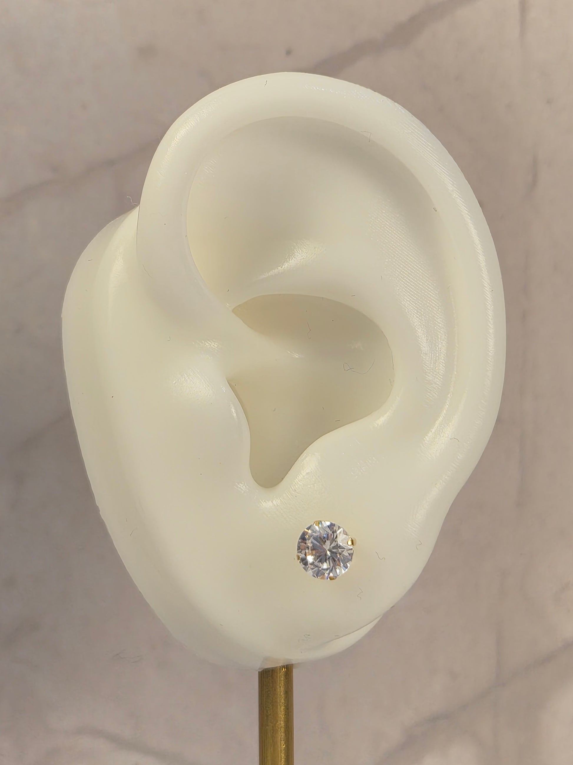 Pendientes de oro de 14 quilates con cierre de rosca y piedra natal de 6 mm