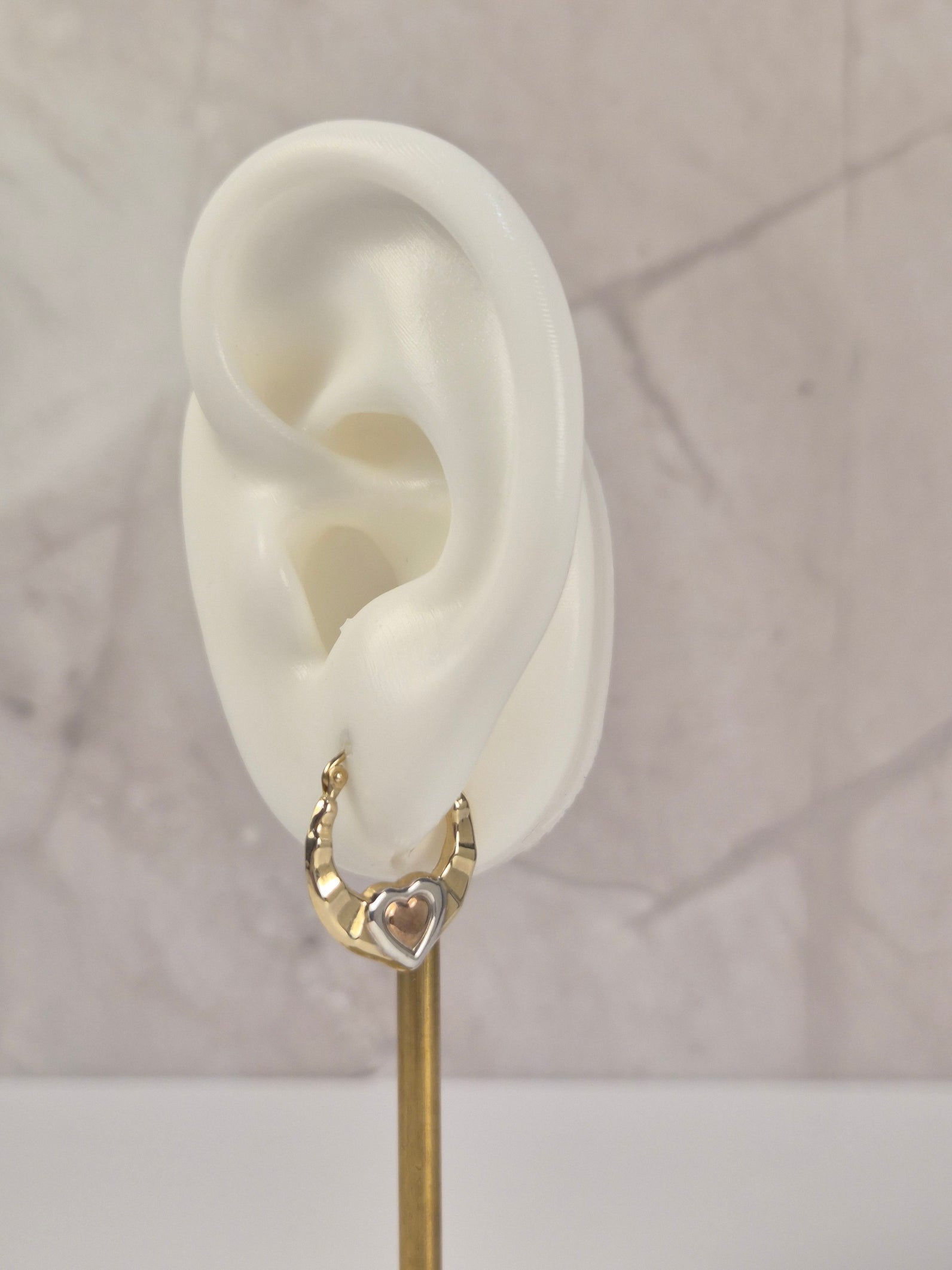 Aros de corazón dorados de oro de 14 k (056)