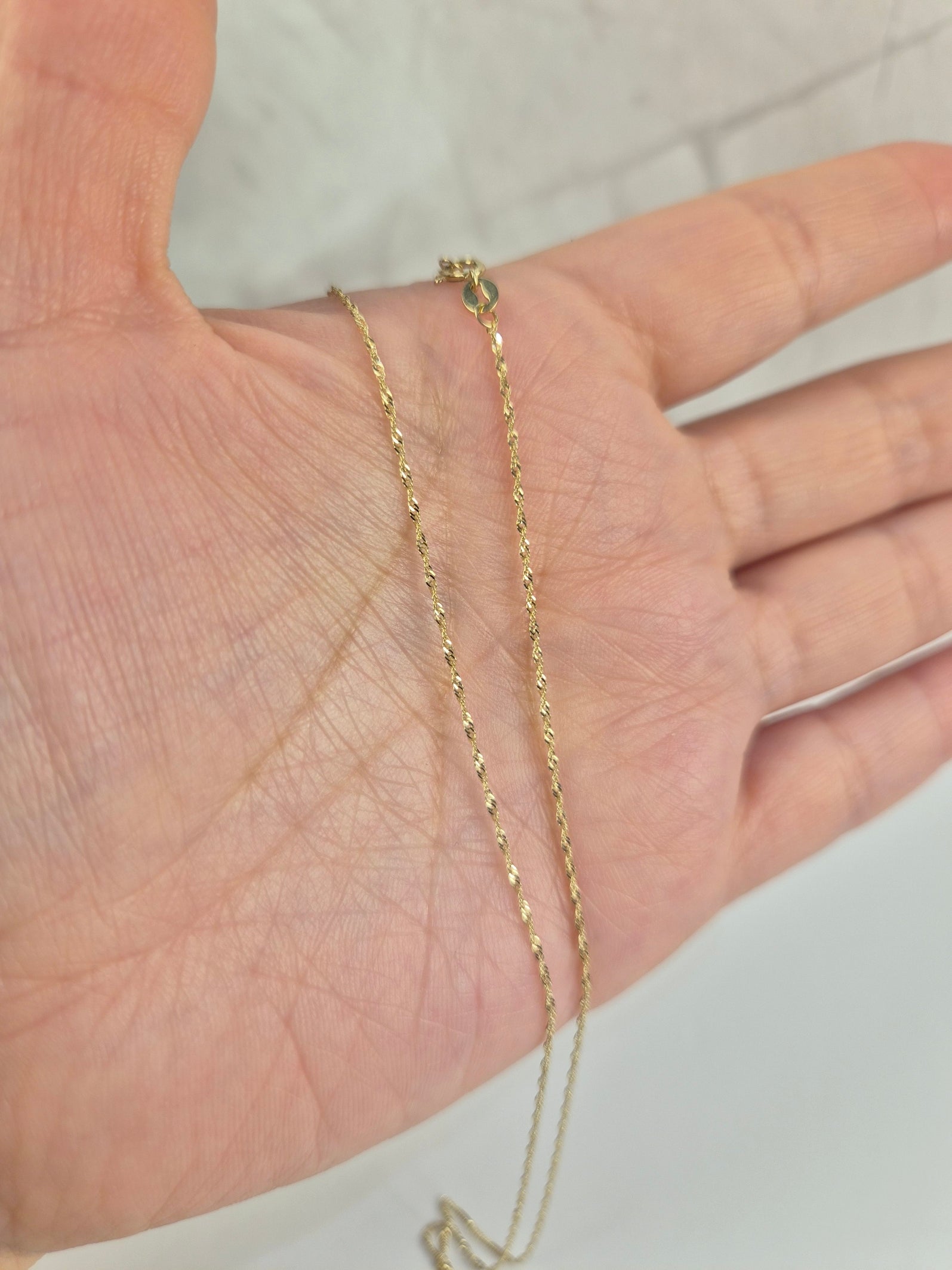 14K Gold 0.9mm Sinagpore Necklace