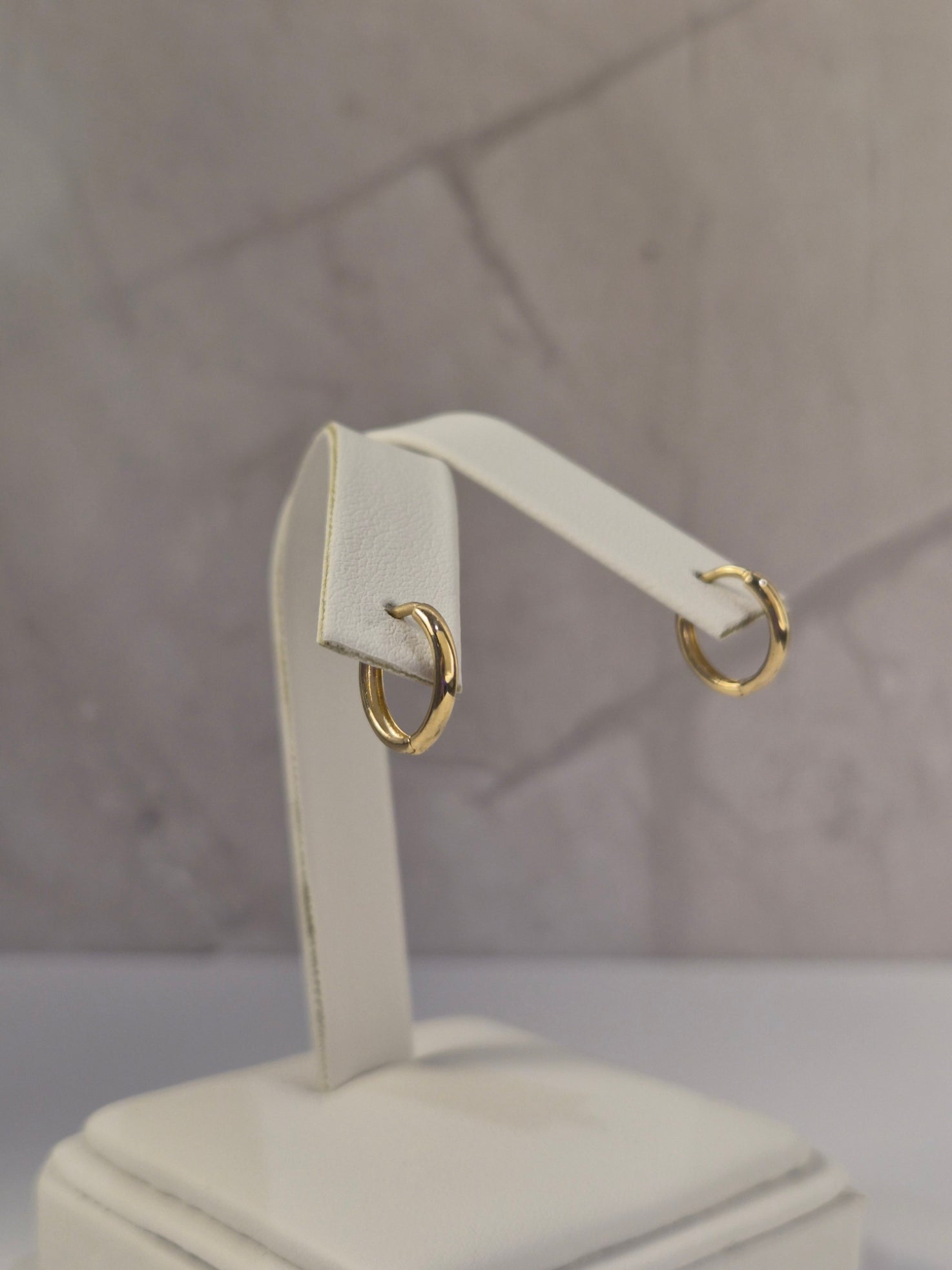 14K Gold Small Plain Huggie Earrings