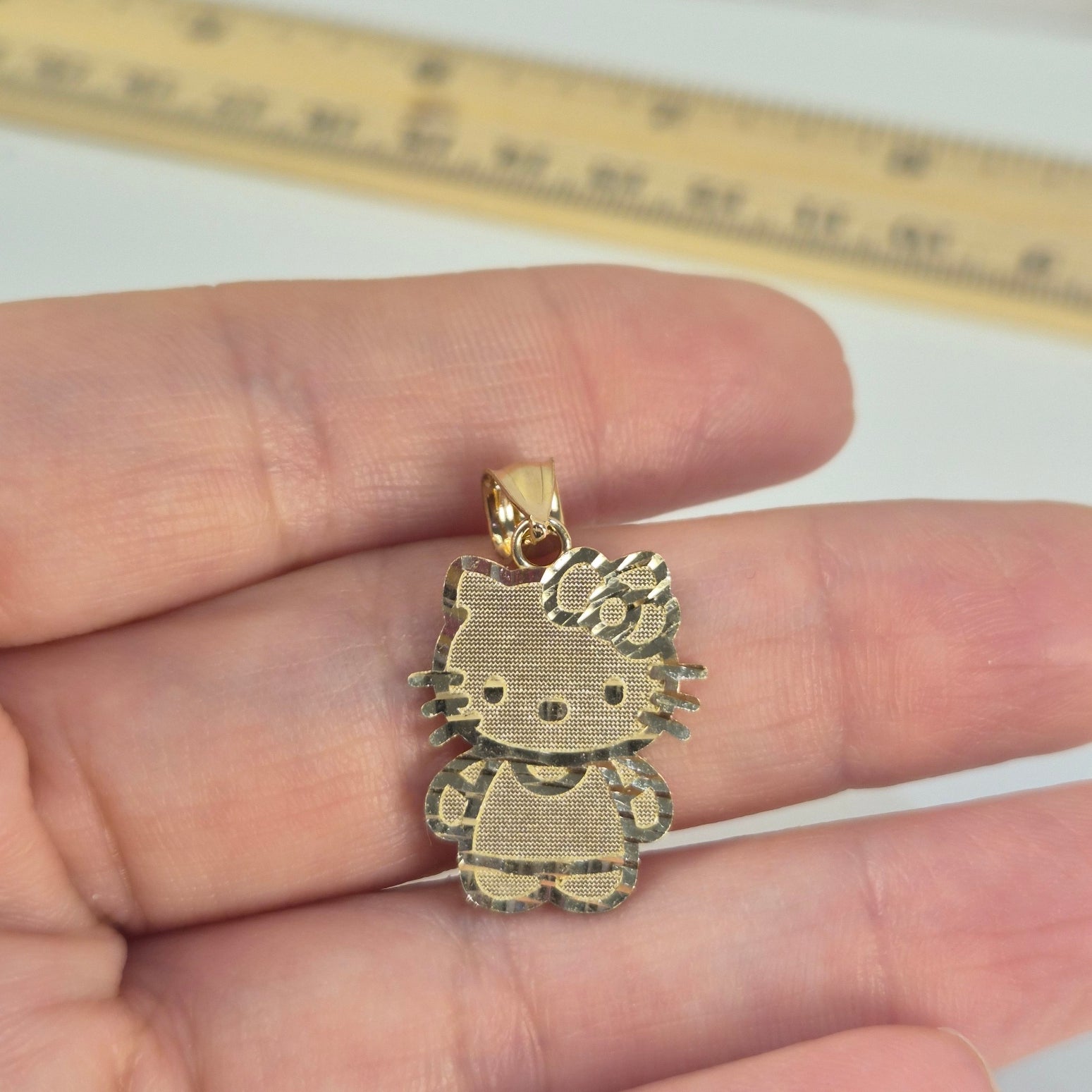 14K Gold Hello Kitty Pendant – Classic Plus