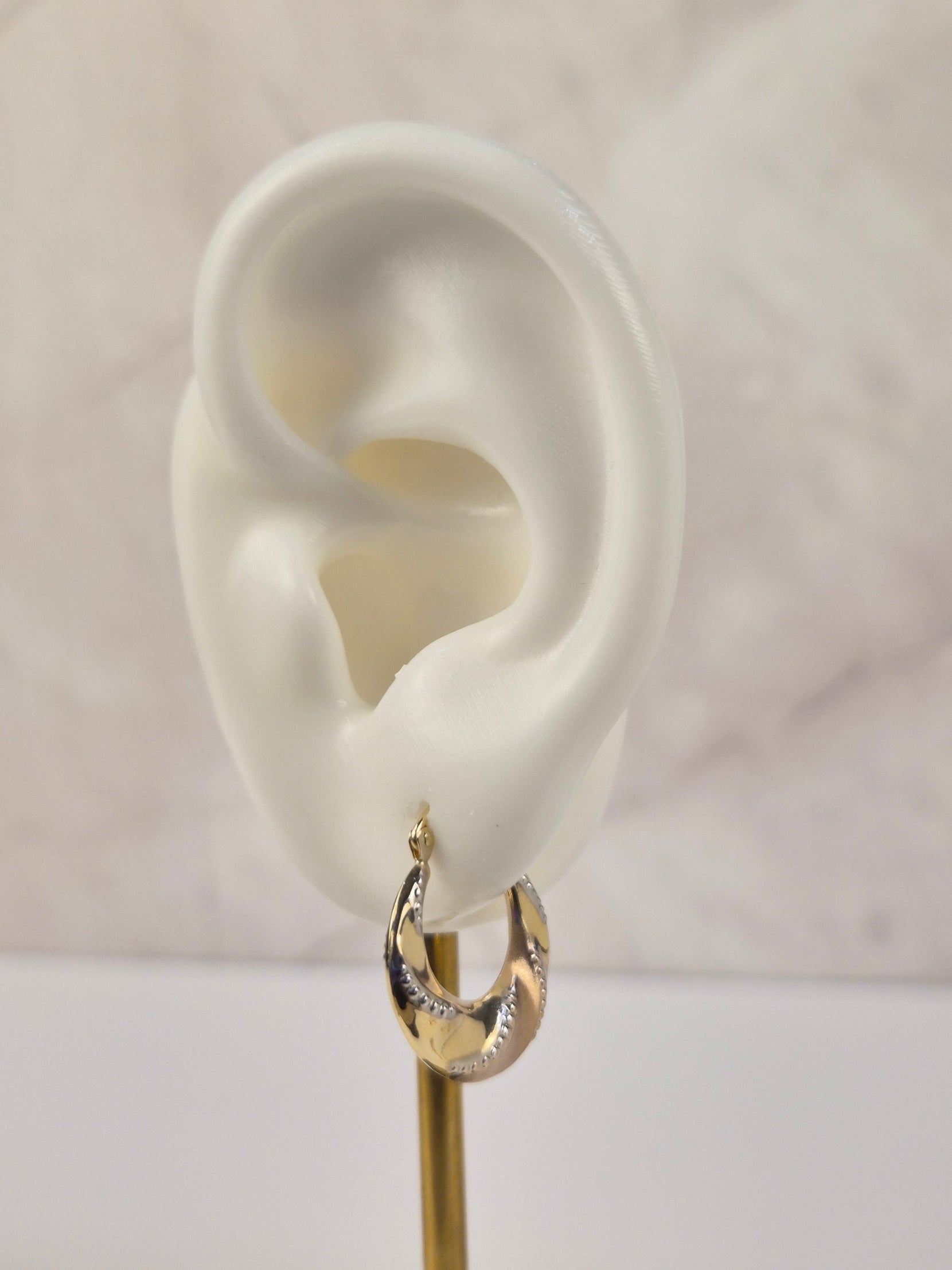 Tricolor Glow – 14K Gold Hoop Earrings