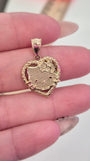 Colgante de Hello Kitty con forma de corazón en oro de 14 quilates