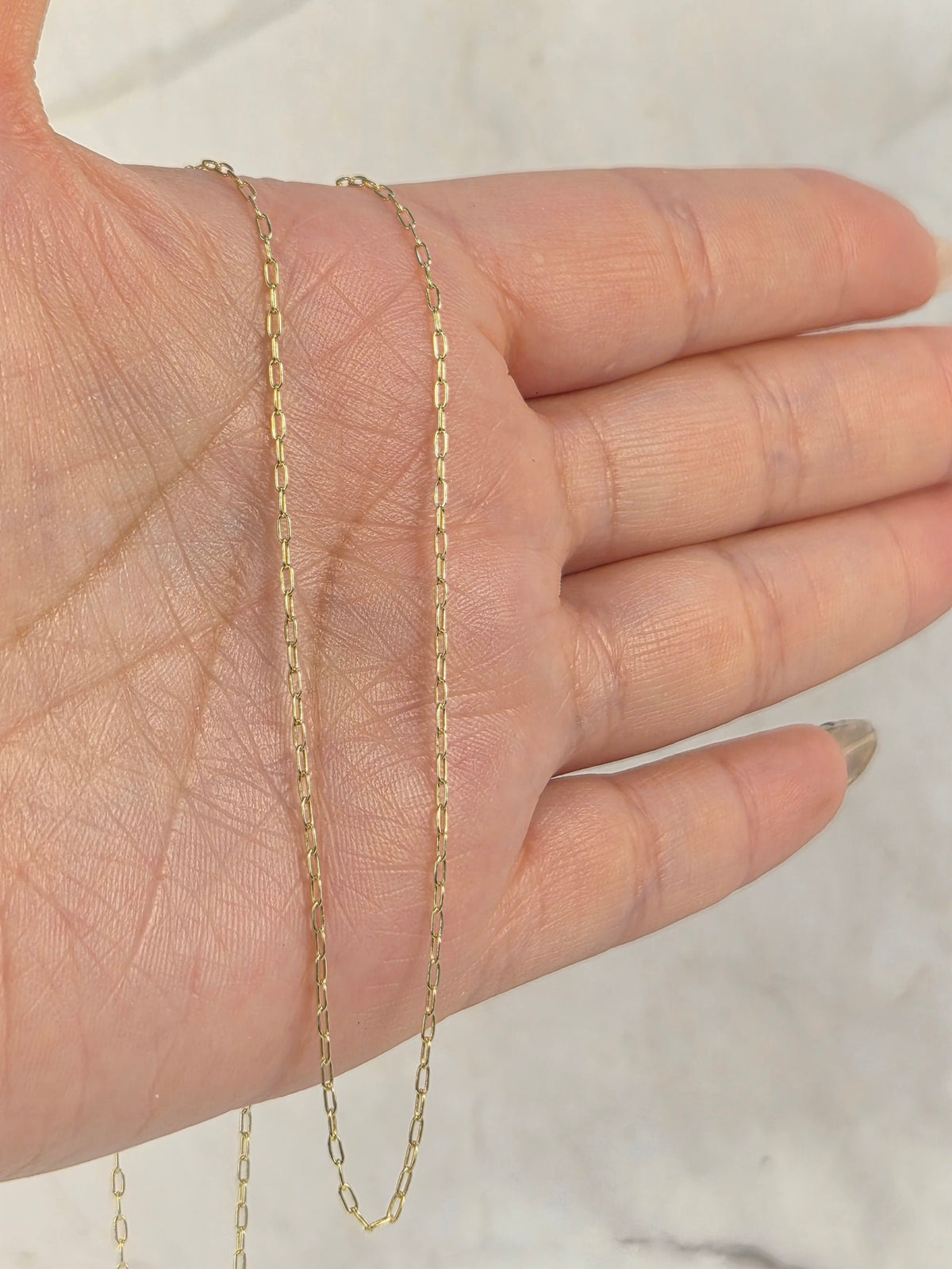 Dainty Paperclip – 10K Gold Necklace