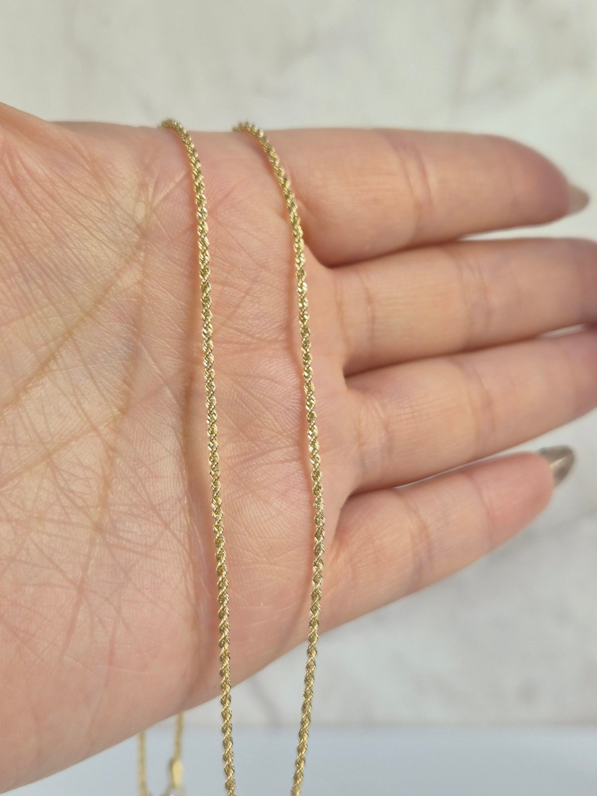 Golden Twist – 10K Gold Rope Chain