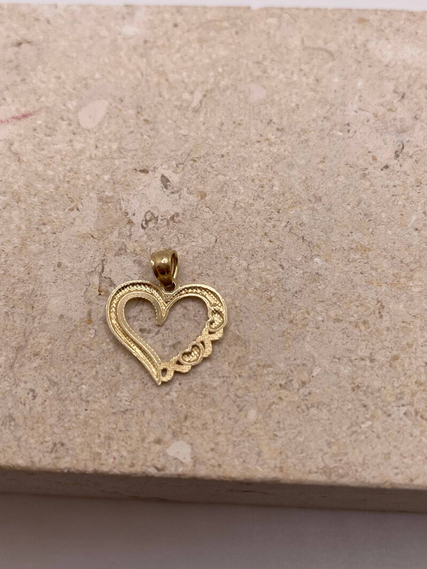 14k gold diana heart pendant