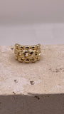 Anillo llamativo de oro de 14 quilates
