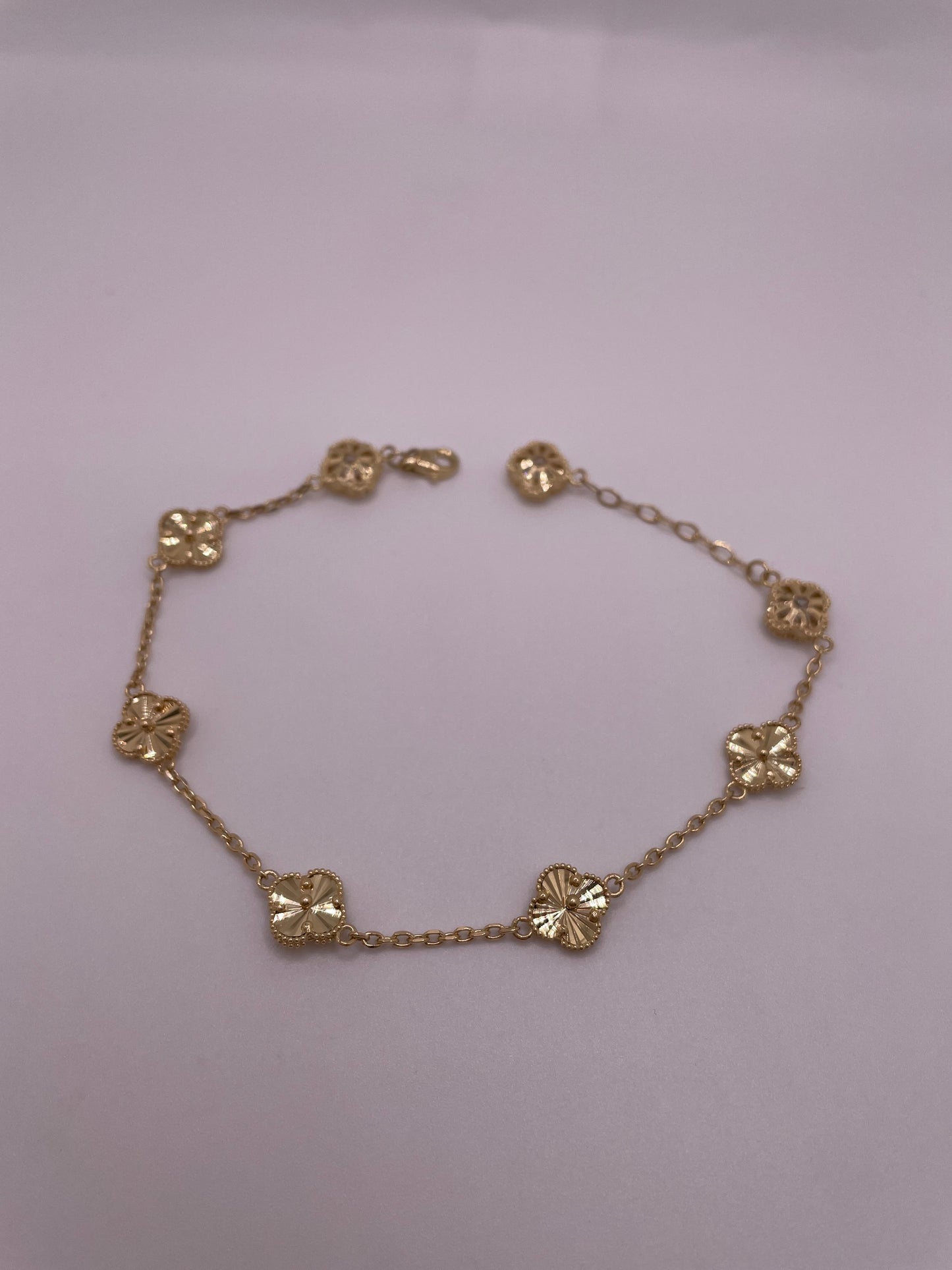 14K Gold 5-Motif Clover Bracelet