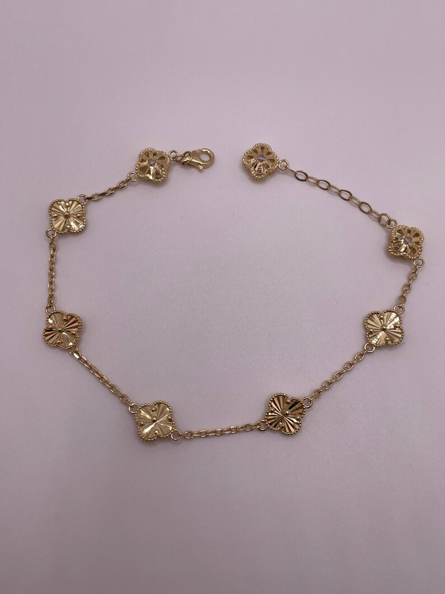 14K Gold 5-Motif Clover Bracelet