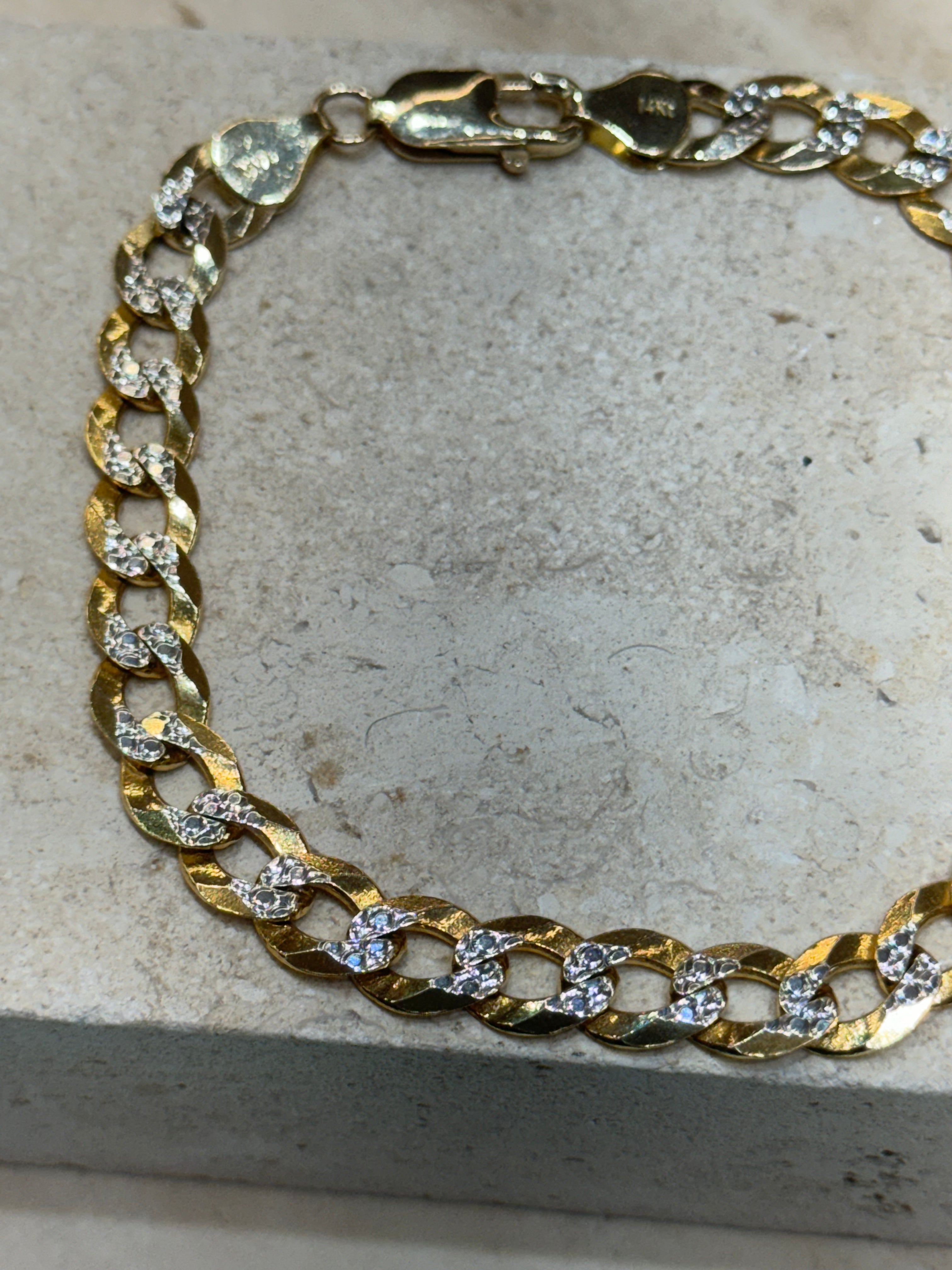 Pulsera cubana con talla de diamante de 8,2 mm en oro macizo de 14 quilates y 8,5"