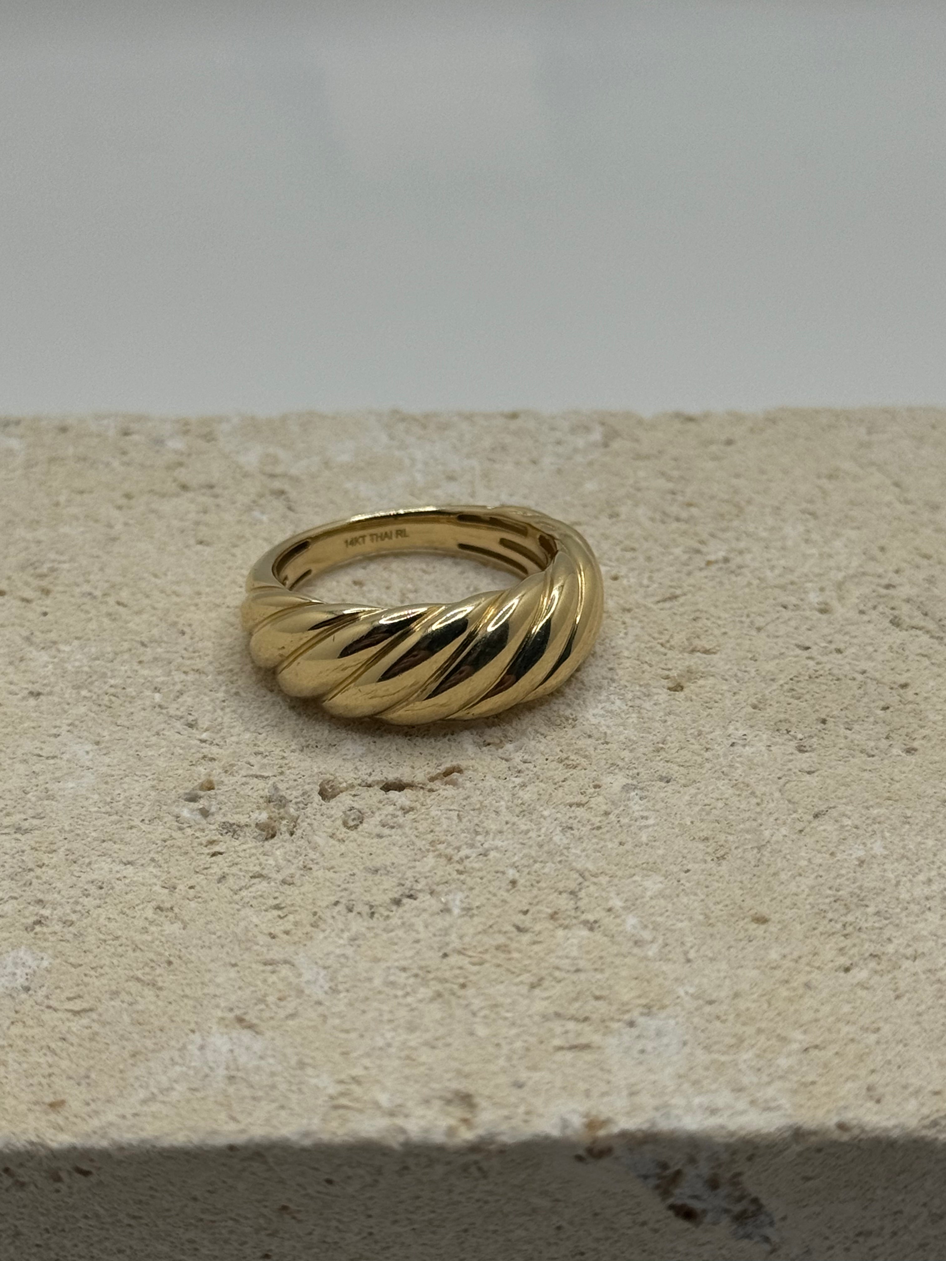 14k gold  twist ring