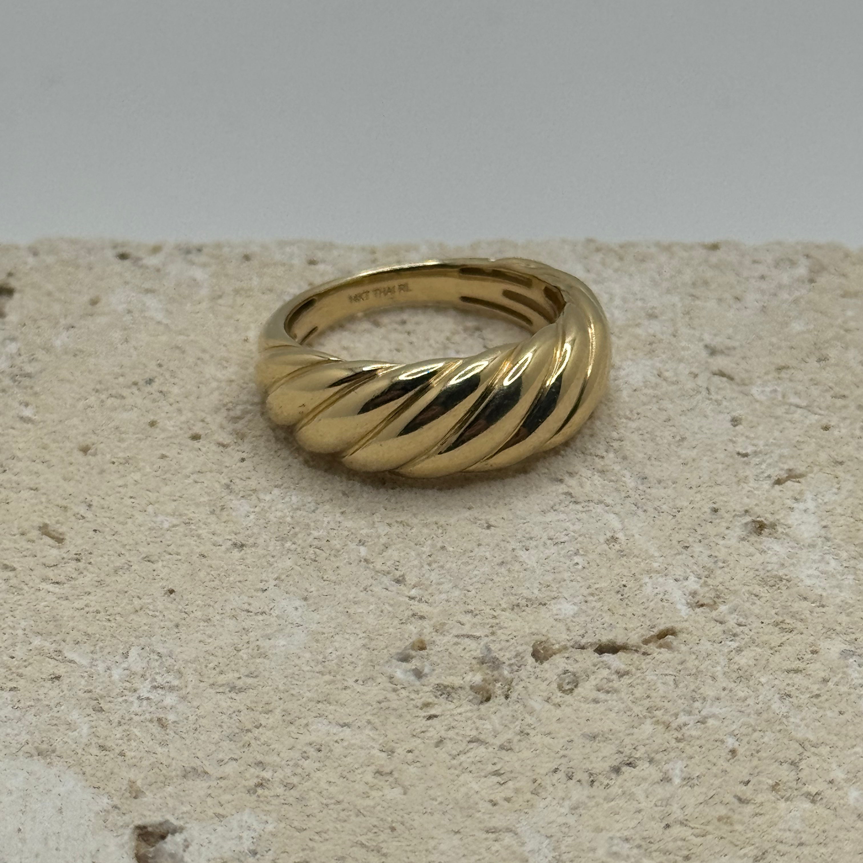 14k gold  twist ring