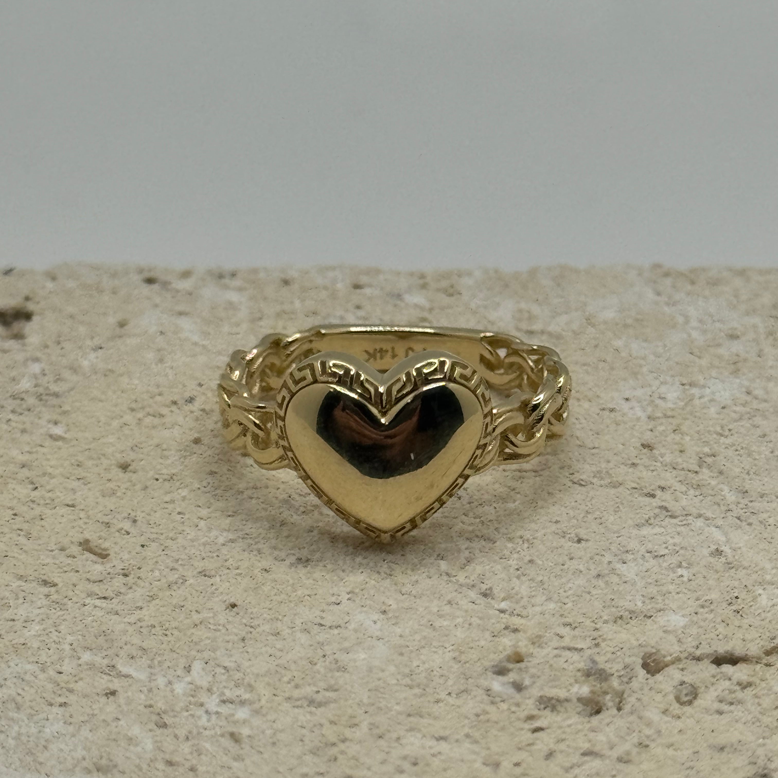 14K Golden Amor Chain Heart Ring