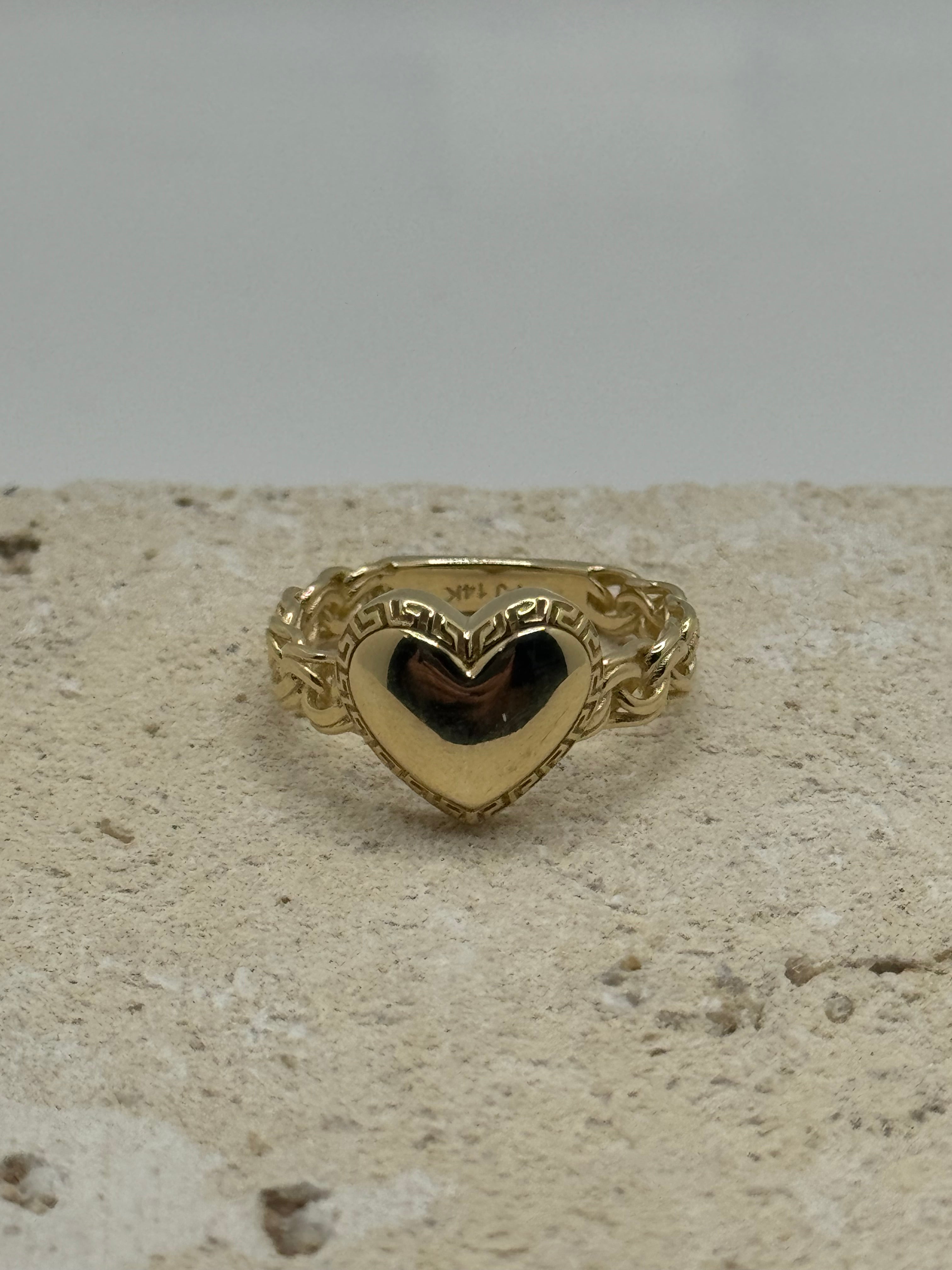 14K Golden Amor Chain Heart Ring