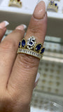 Anillo de corona de 15 años en oro de 14 quilates con detalles de circonita