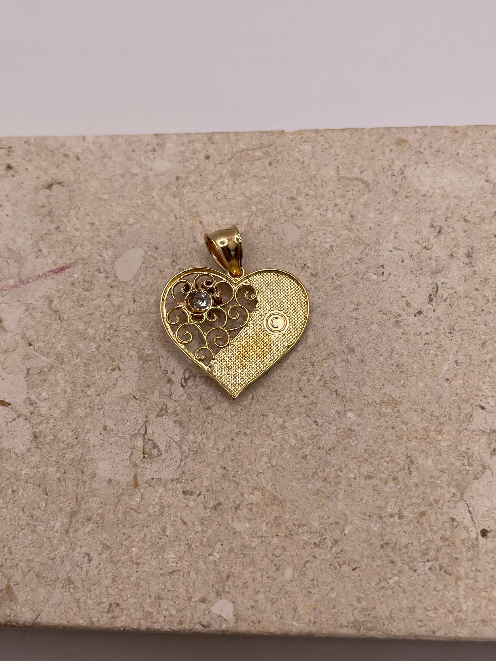 Back view of 14k Gold '15' Quinceañera pendant with smooth finish