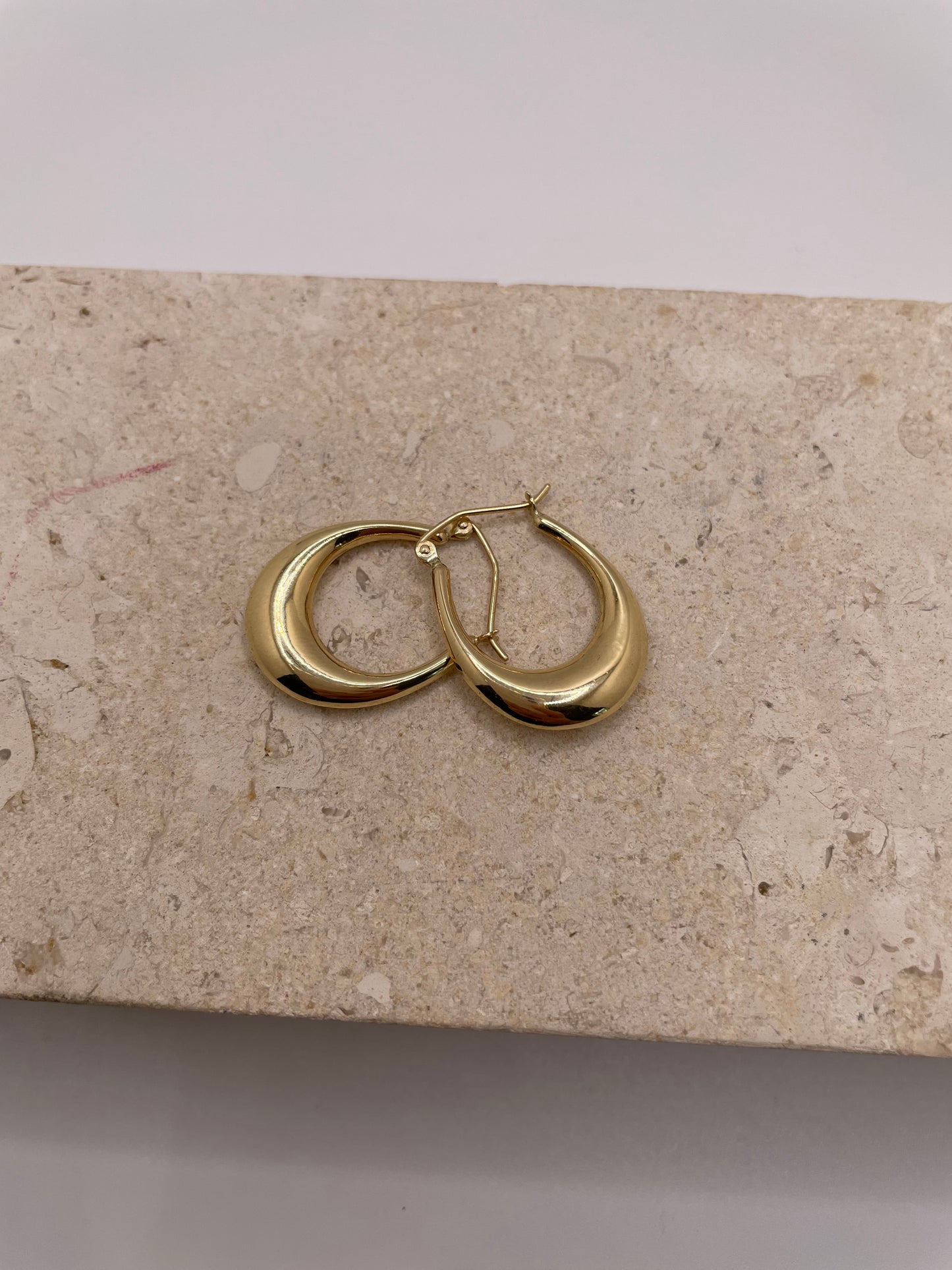 14k gold hollow hoop earrings (mb18)