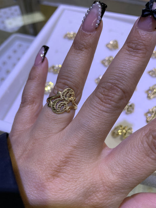 14k gold “e” cursive initial ring