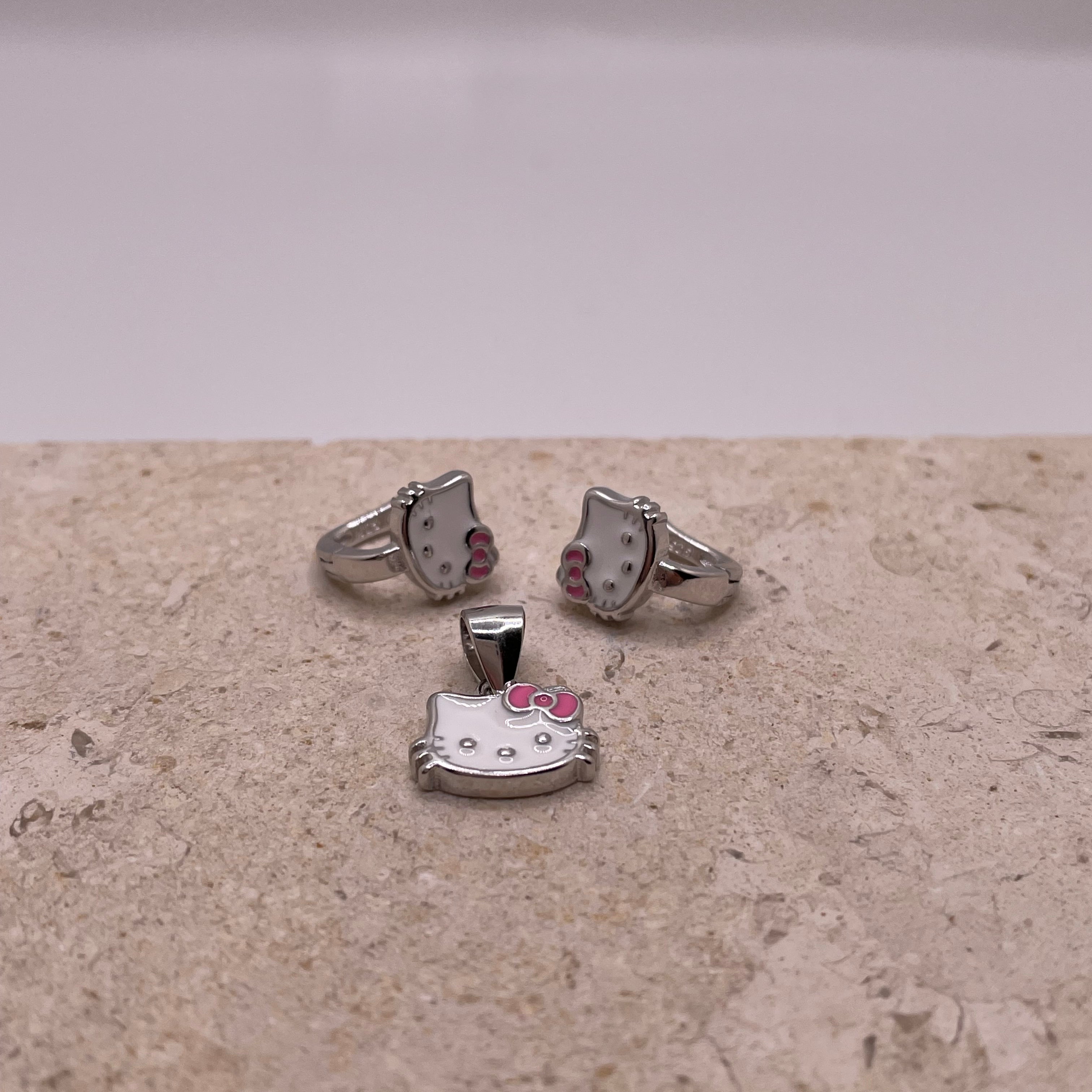 925 sterling silver hello kitty pendant and hoop earrings set