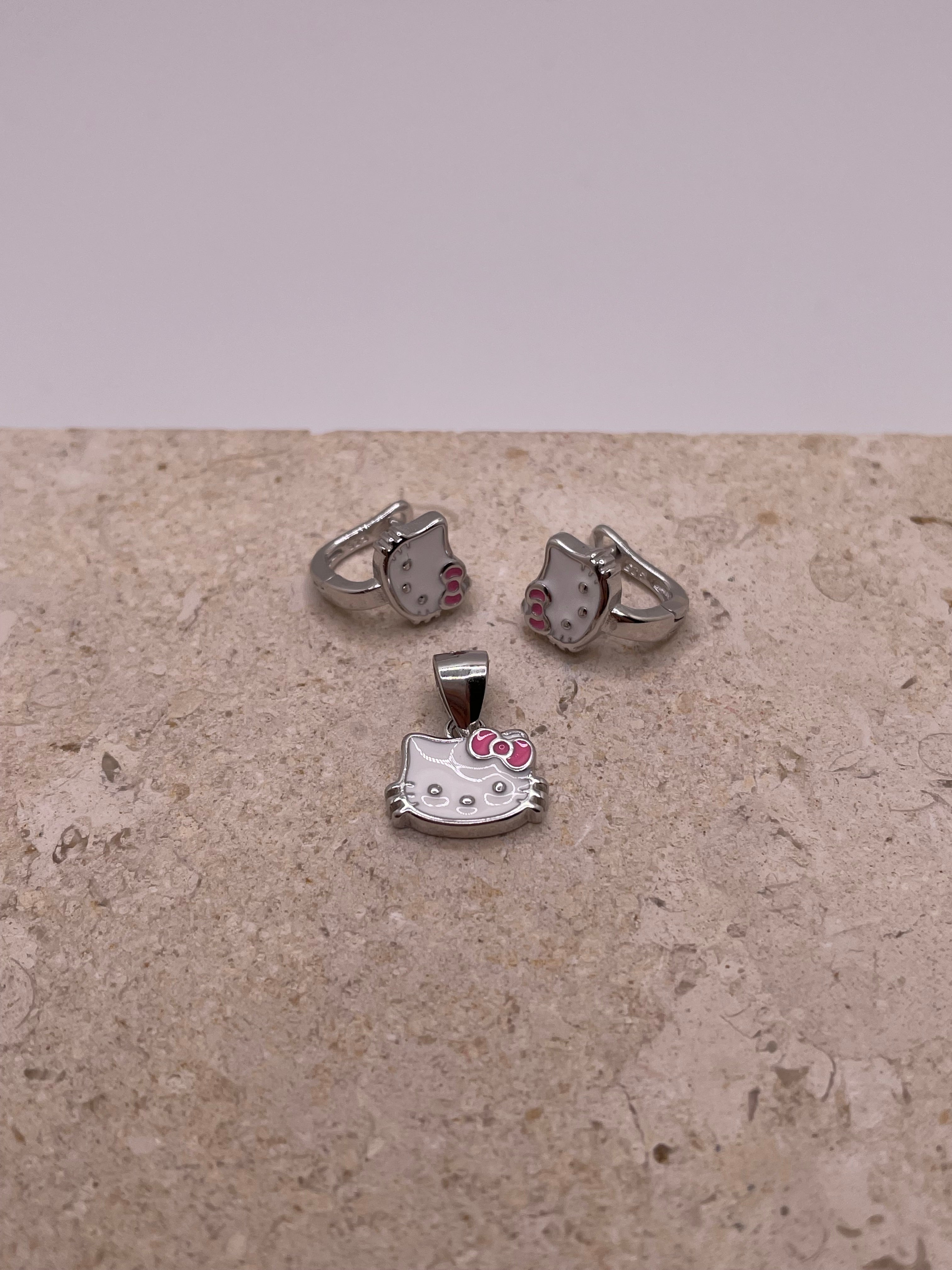 925 sterling silver hello kitty pendant and hoop earrings set