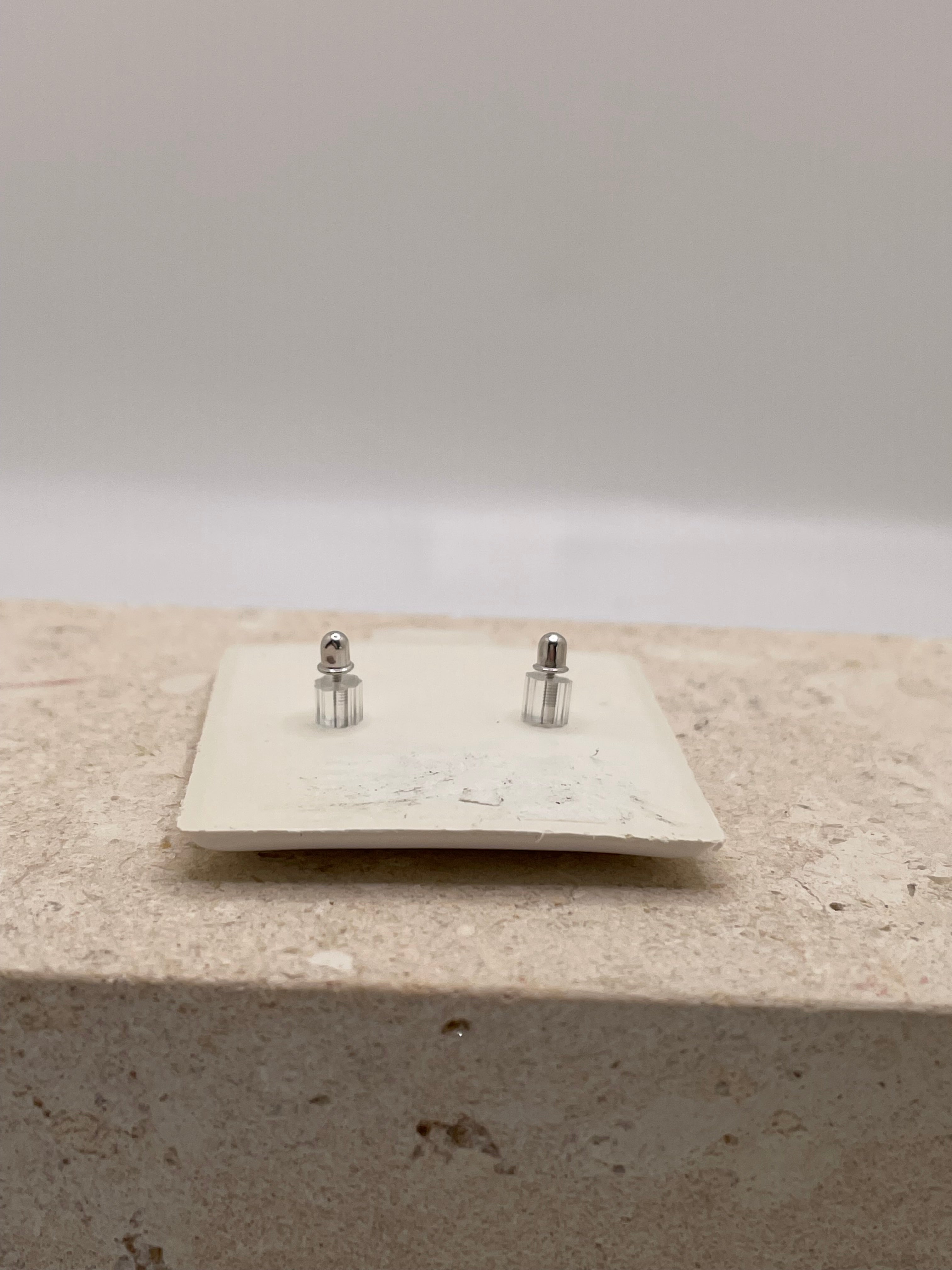 14k white gold petite bow earrings