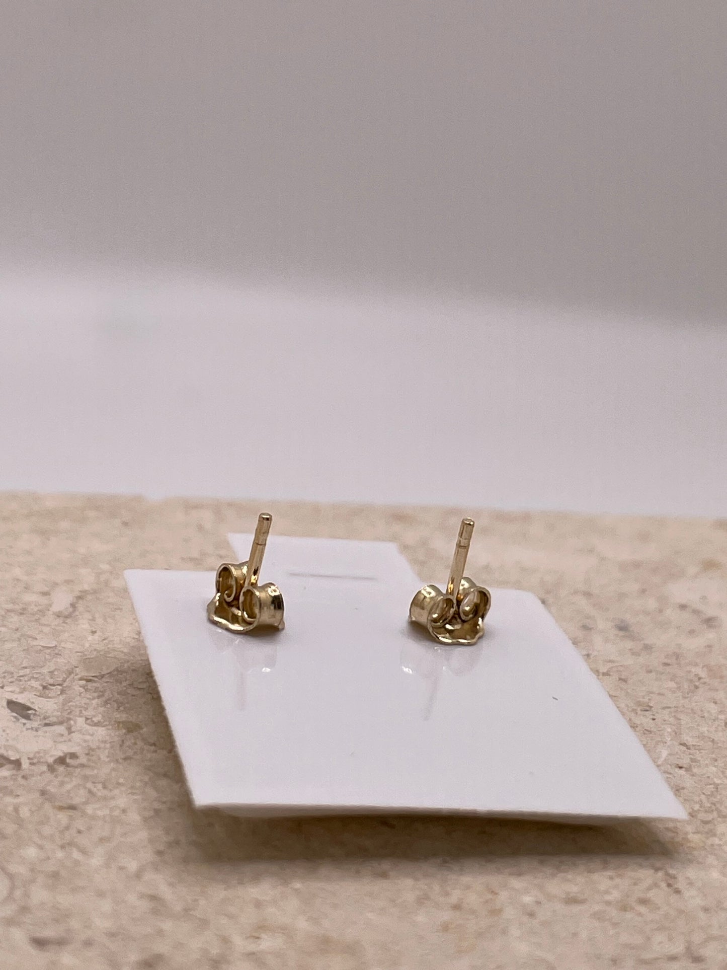 14K Gold Round Nugget Stud Earrings