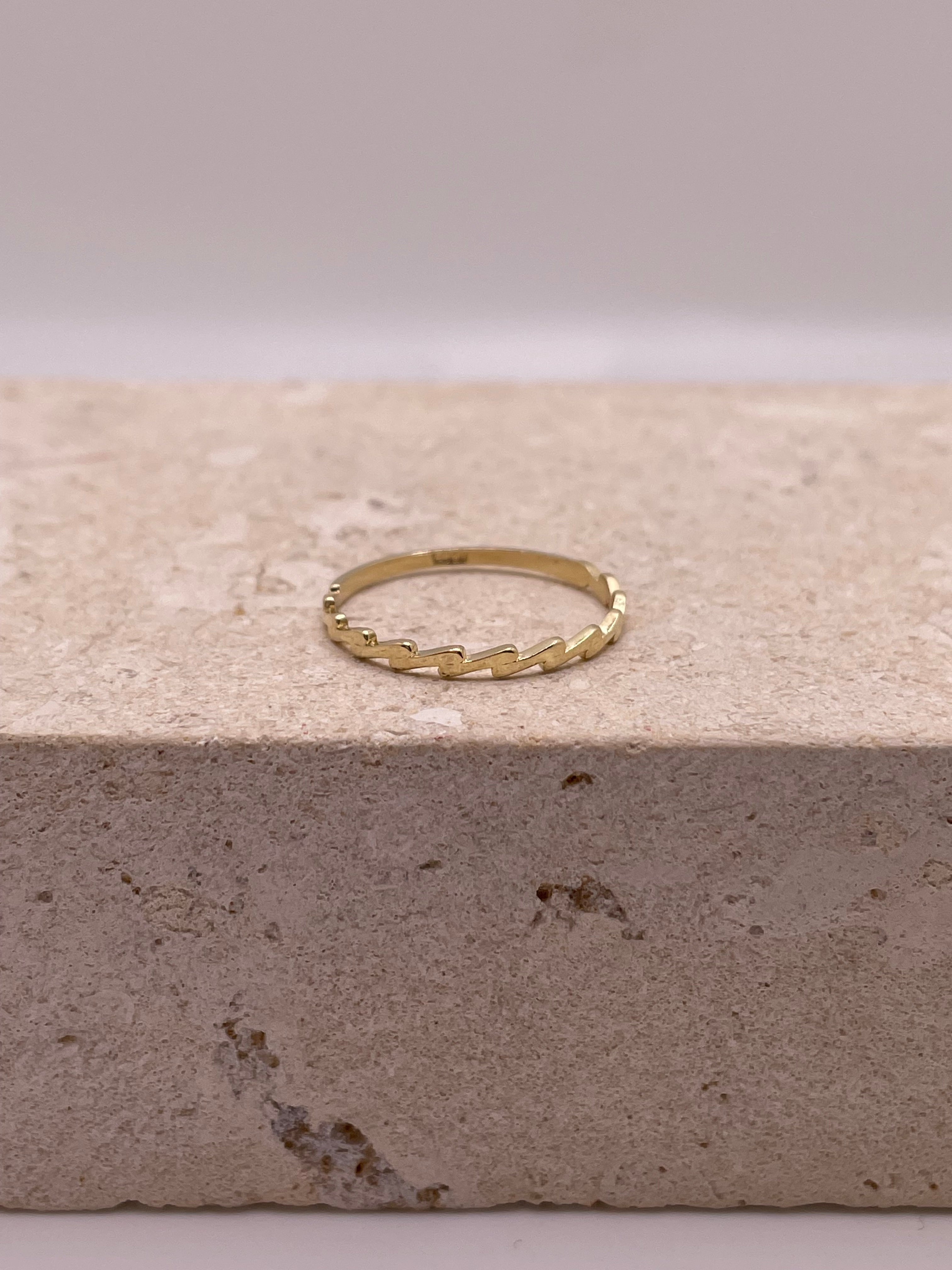 14k gold wavy stackable thumb ring (3141)