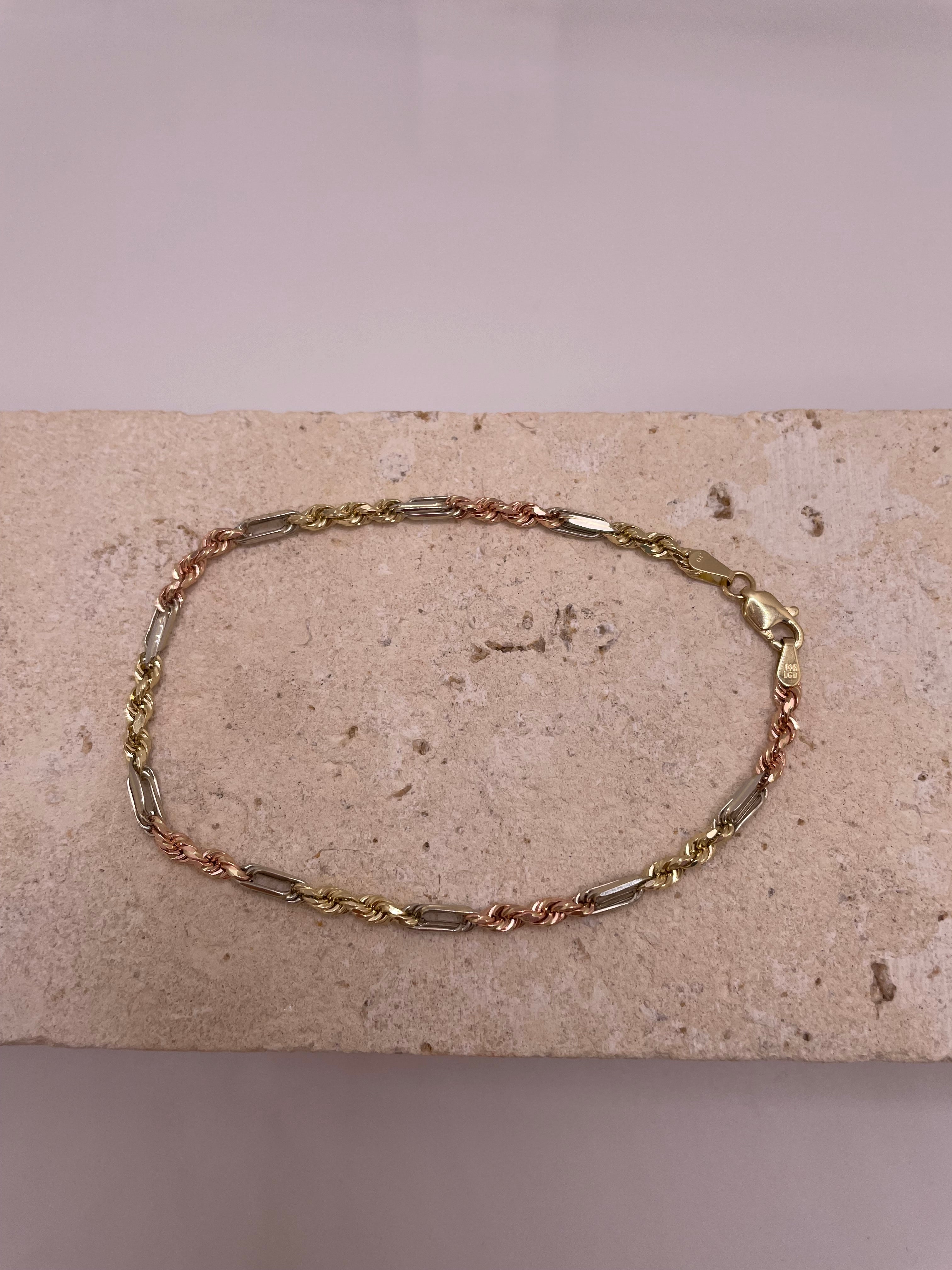 14k gold 3c 3mmfigaro rope chain (606)