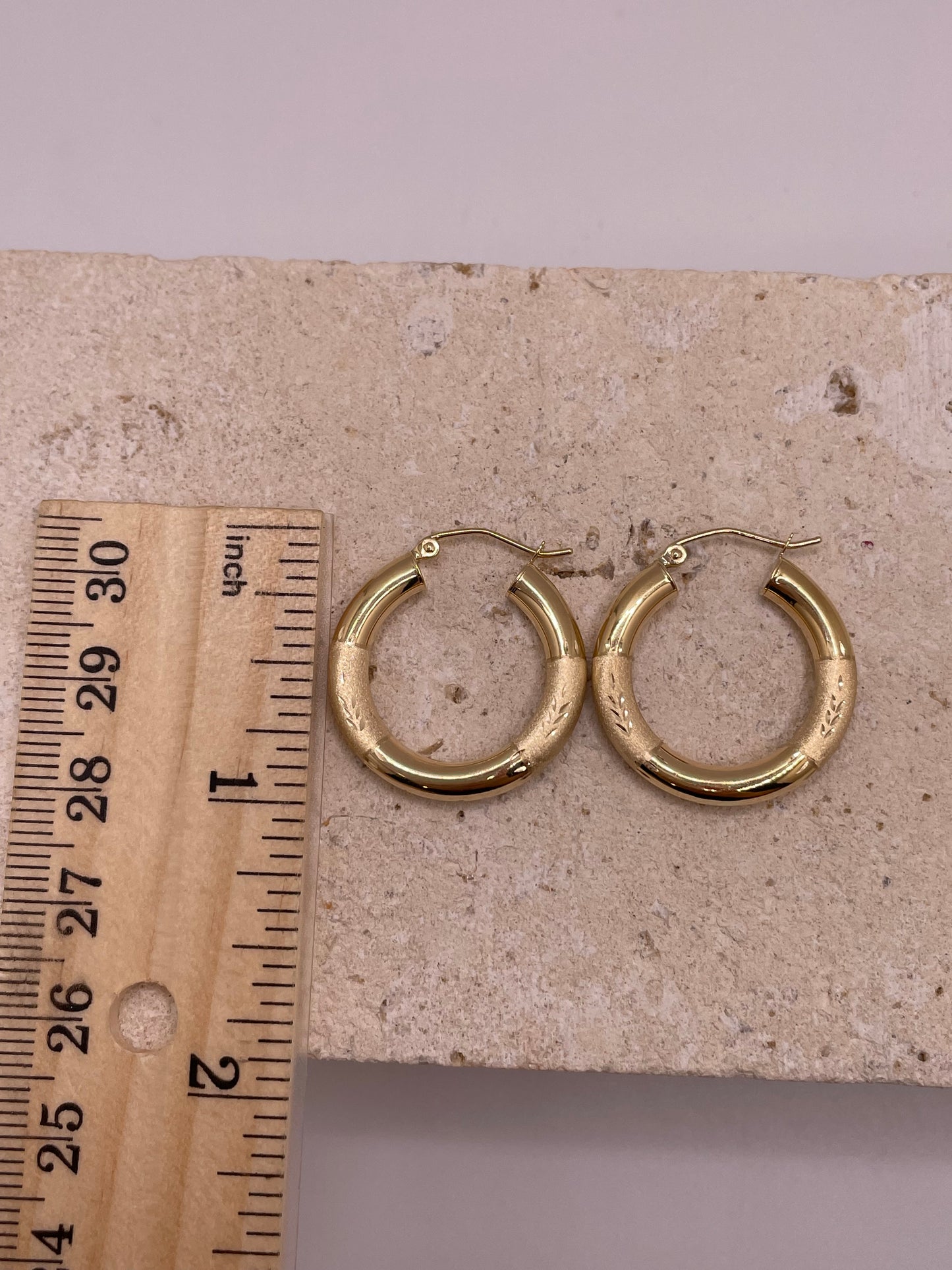 14k gold tube hoop earrings (1895)