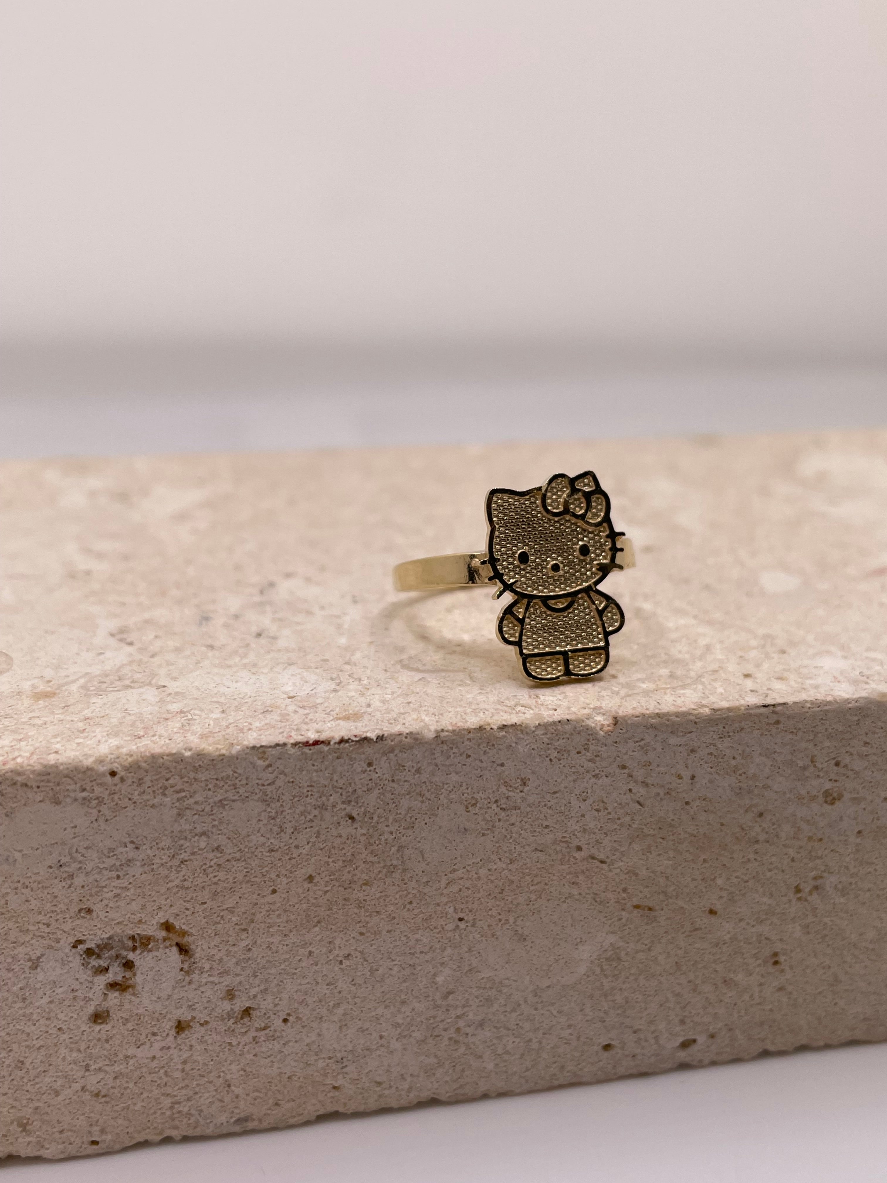 14k gold hello kitty full body ring