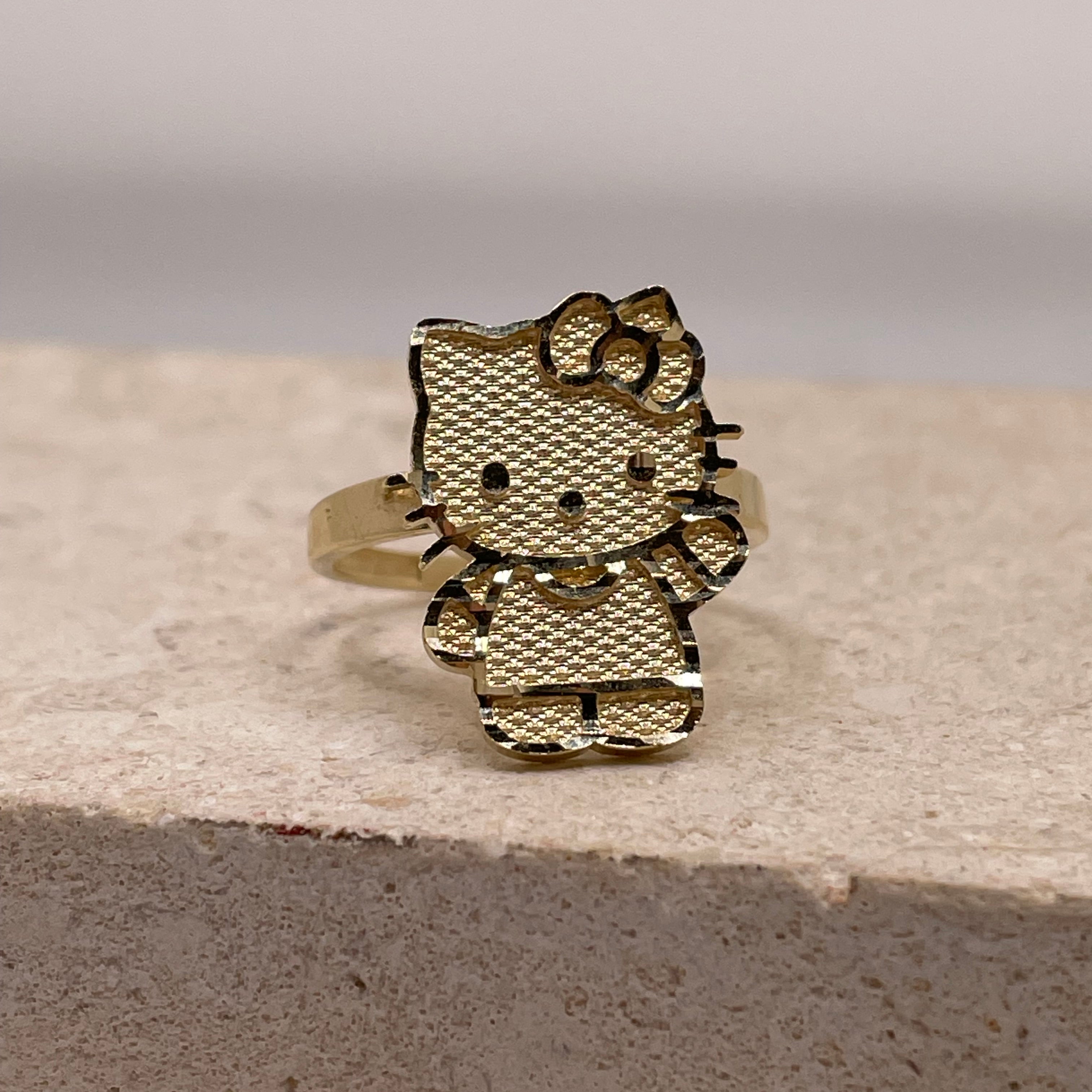 14k gold waving hello kitty full body ring