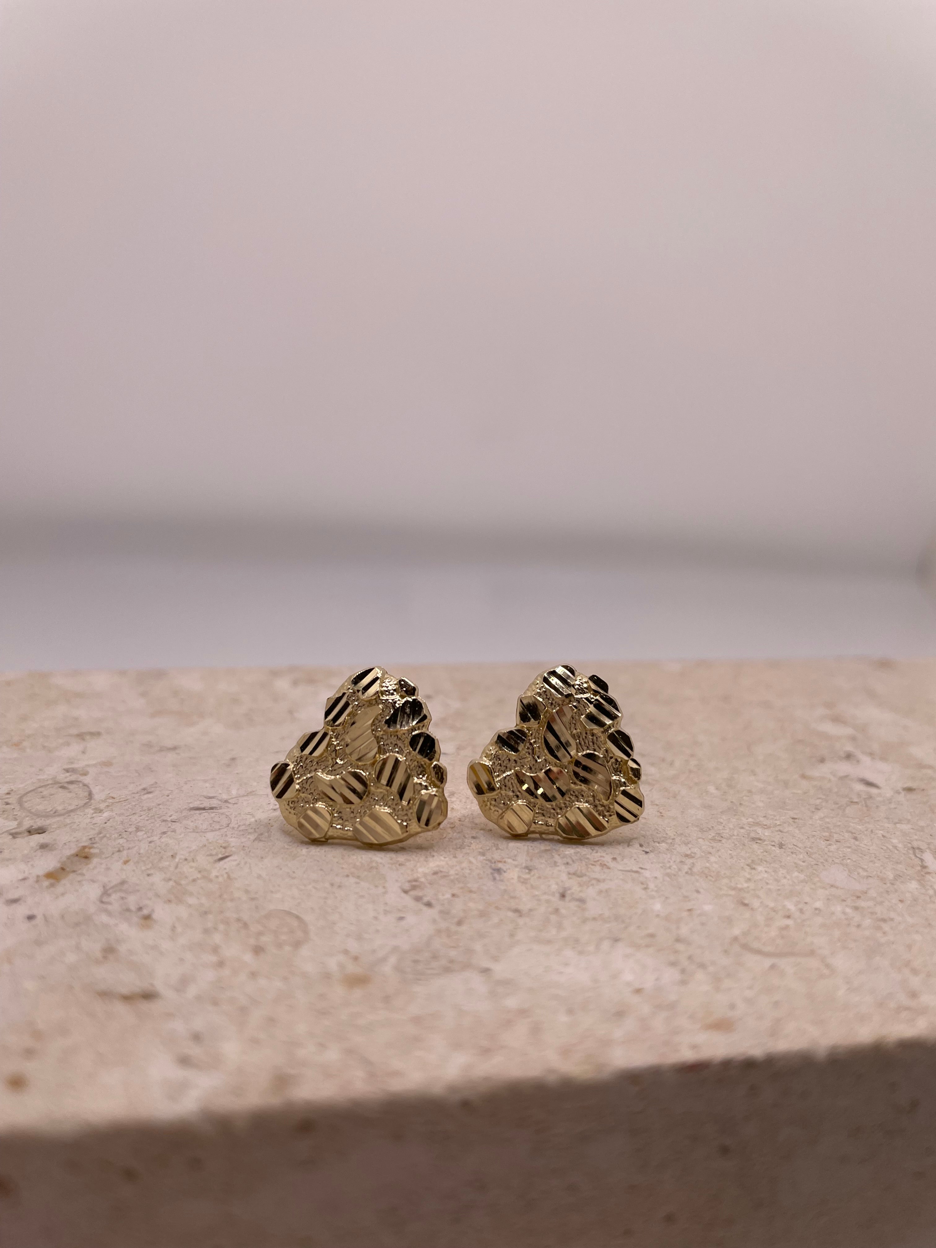 14k gold medium heart nugget earrings
