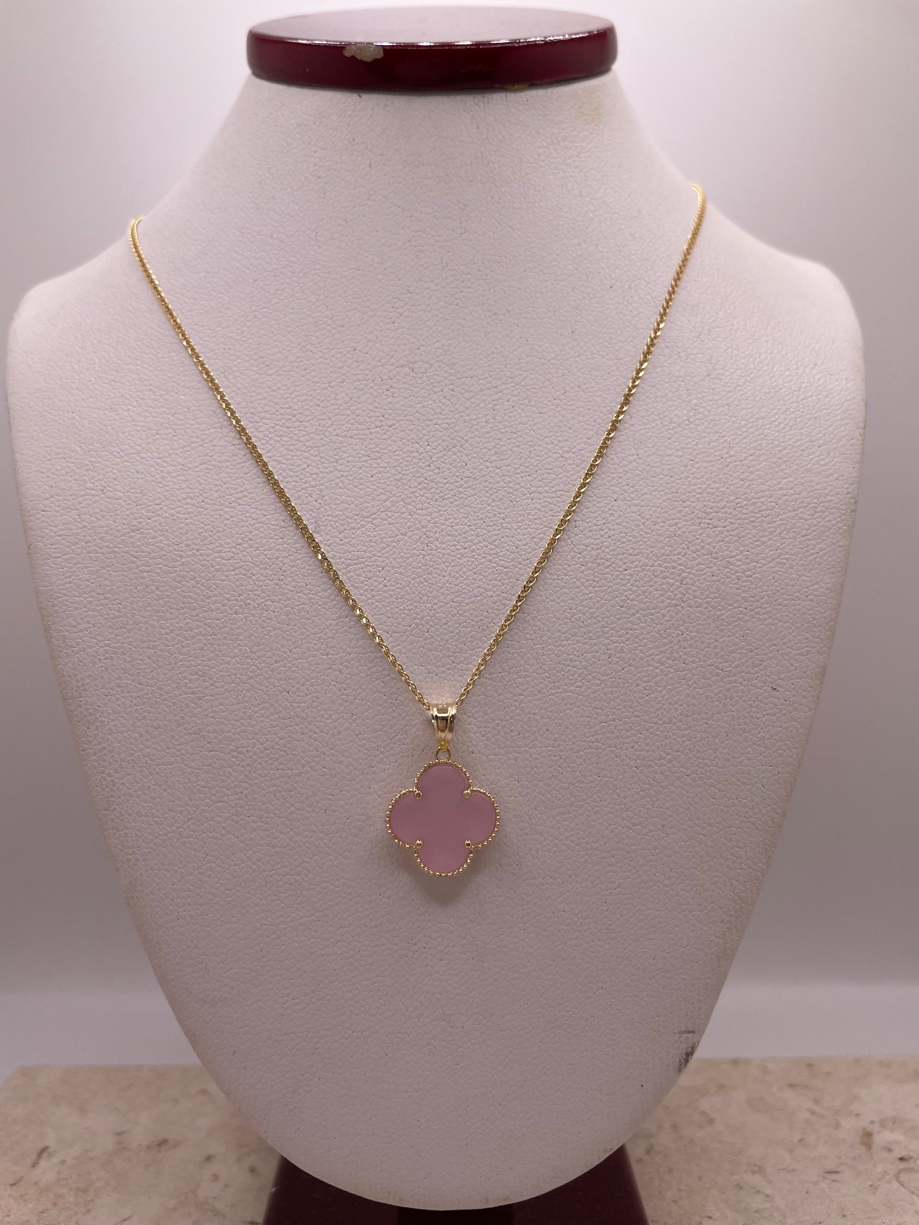 14k gold open wheat chain with pink clover trebol pendant