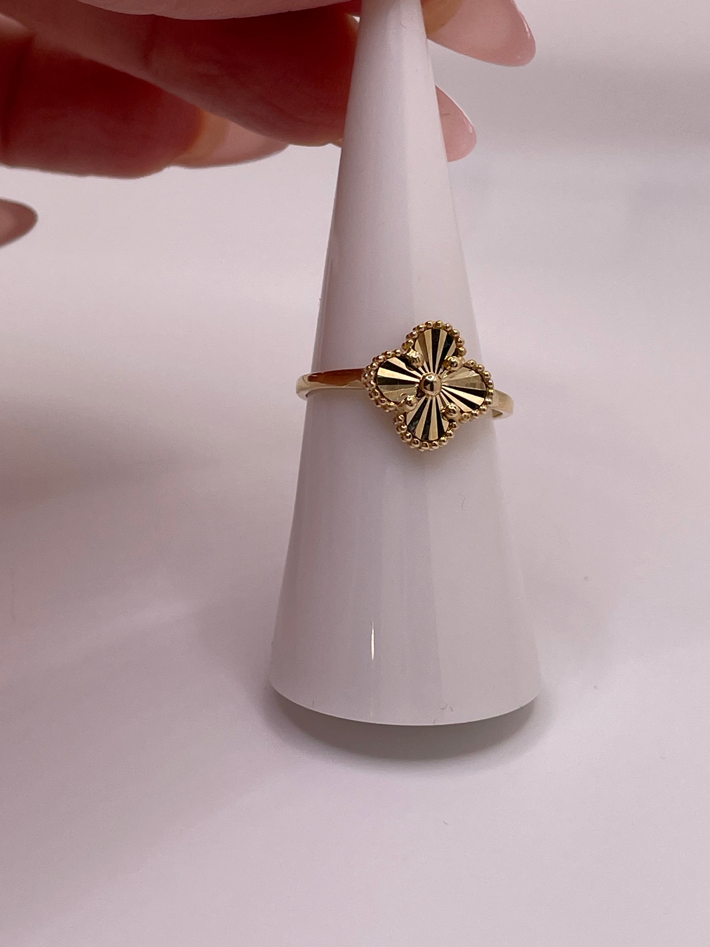 14k gold clover ring