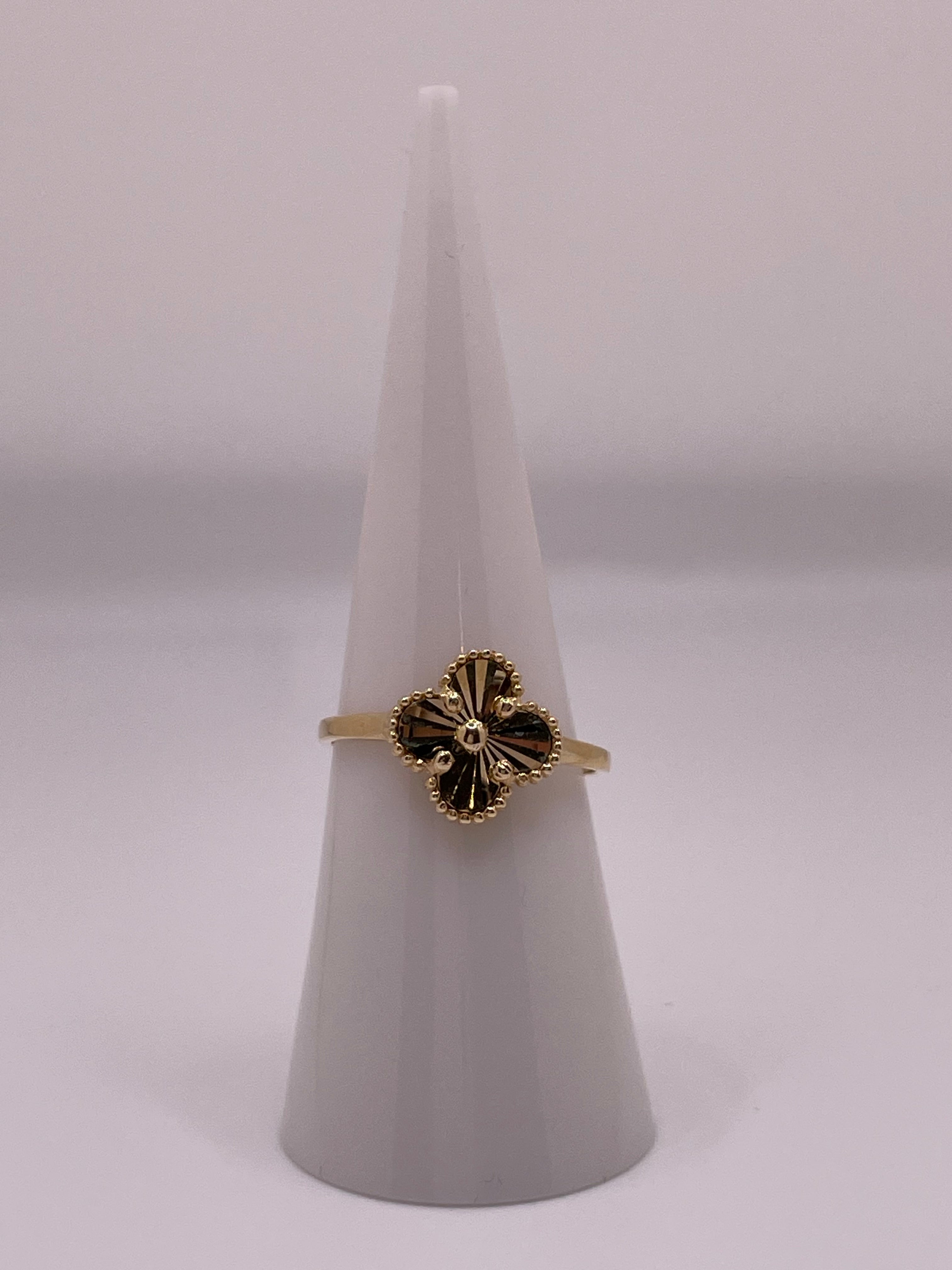 14k gold clover ring