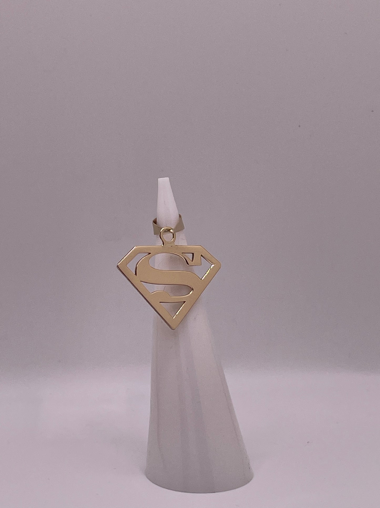Milagros – Final Payment (10K Superman Pendant)