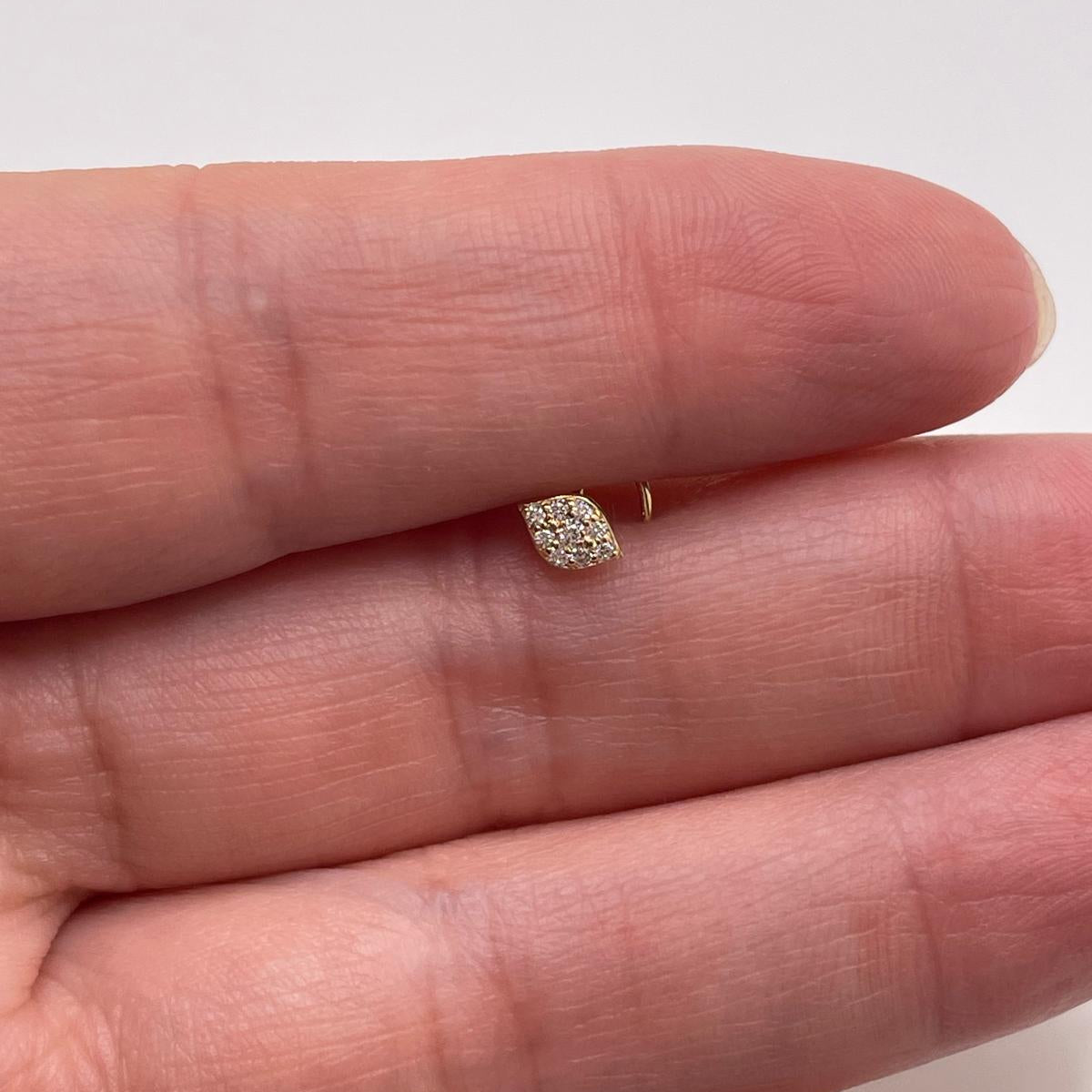 14K Gold Pavé Eye Nose Screw