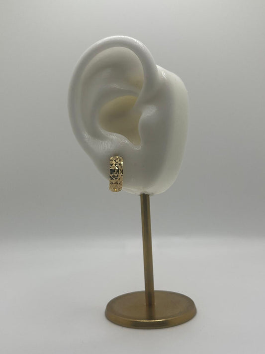 14K Gold Diamond-Cut Huggie Hoop Earrings (035)