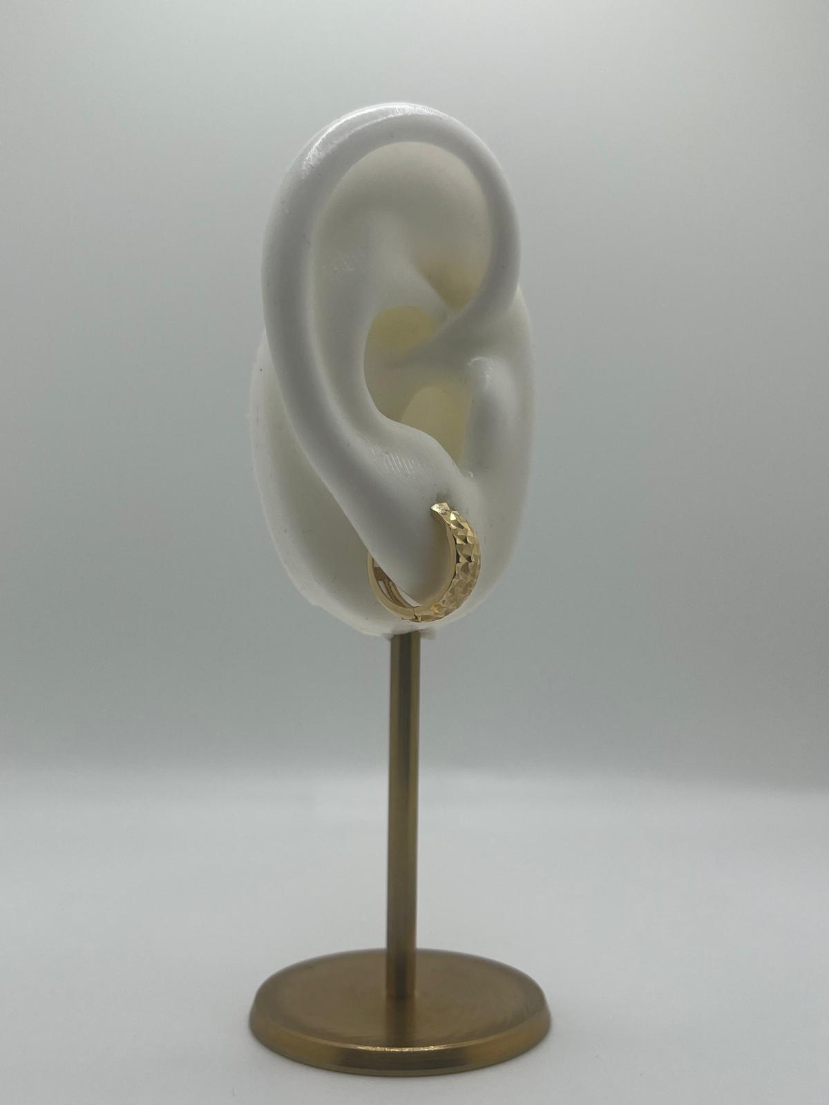 14K Gold Diamond-Cut Huggie Hoop Earrings (035)